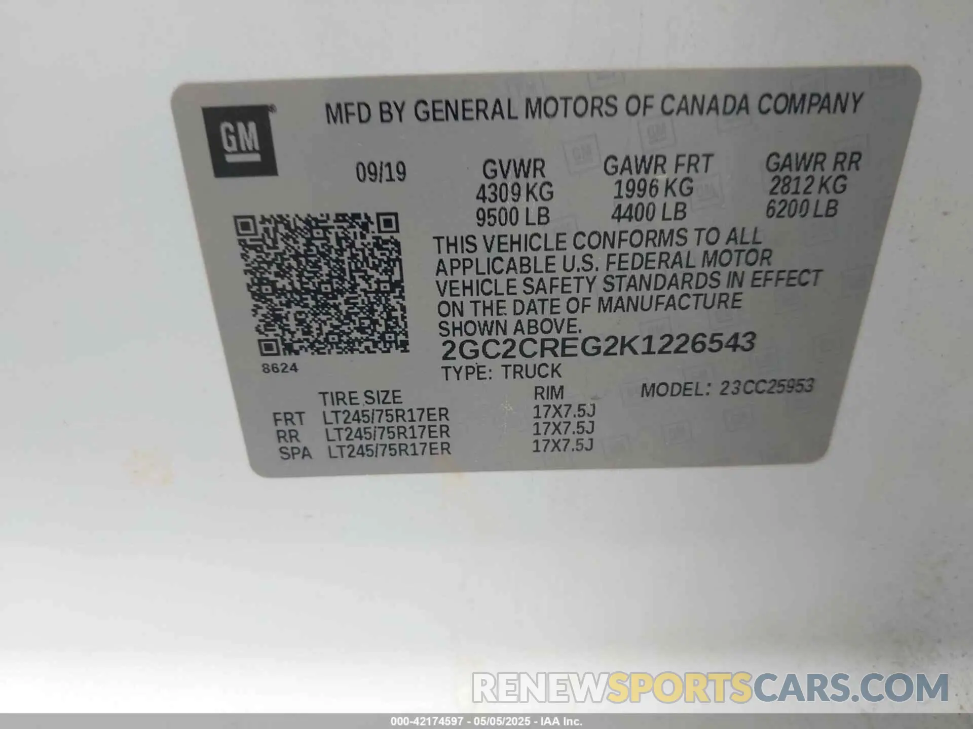 9 Photograph of a damaged car 2GC2CREG2K1226543 CHEVROLET SILVERADO 2500HD 2019
