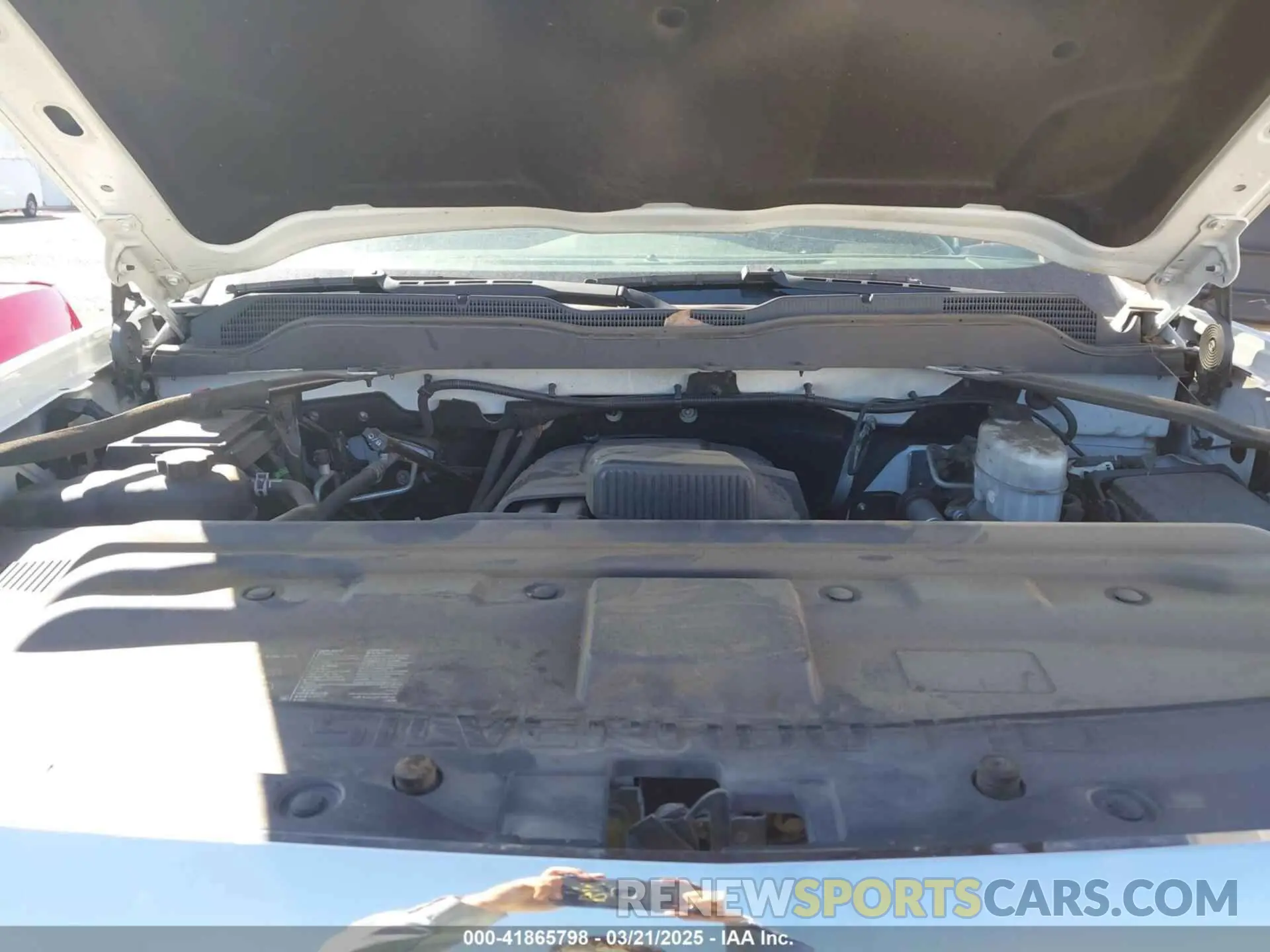 10 Photograph of a damaged car 2GC2CREG7K1151354 CHEVROLET SILVERADO 2500HD 2019