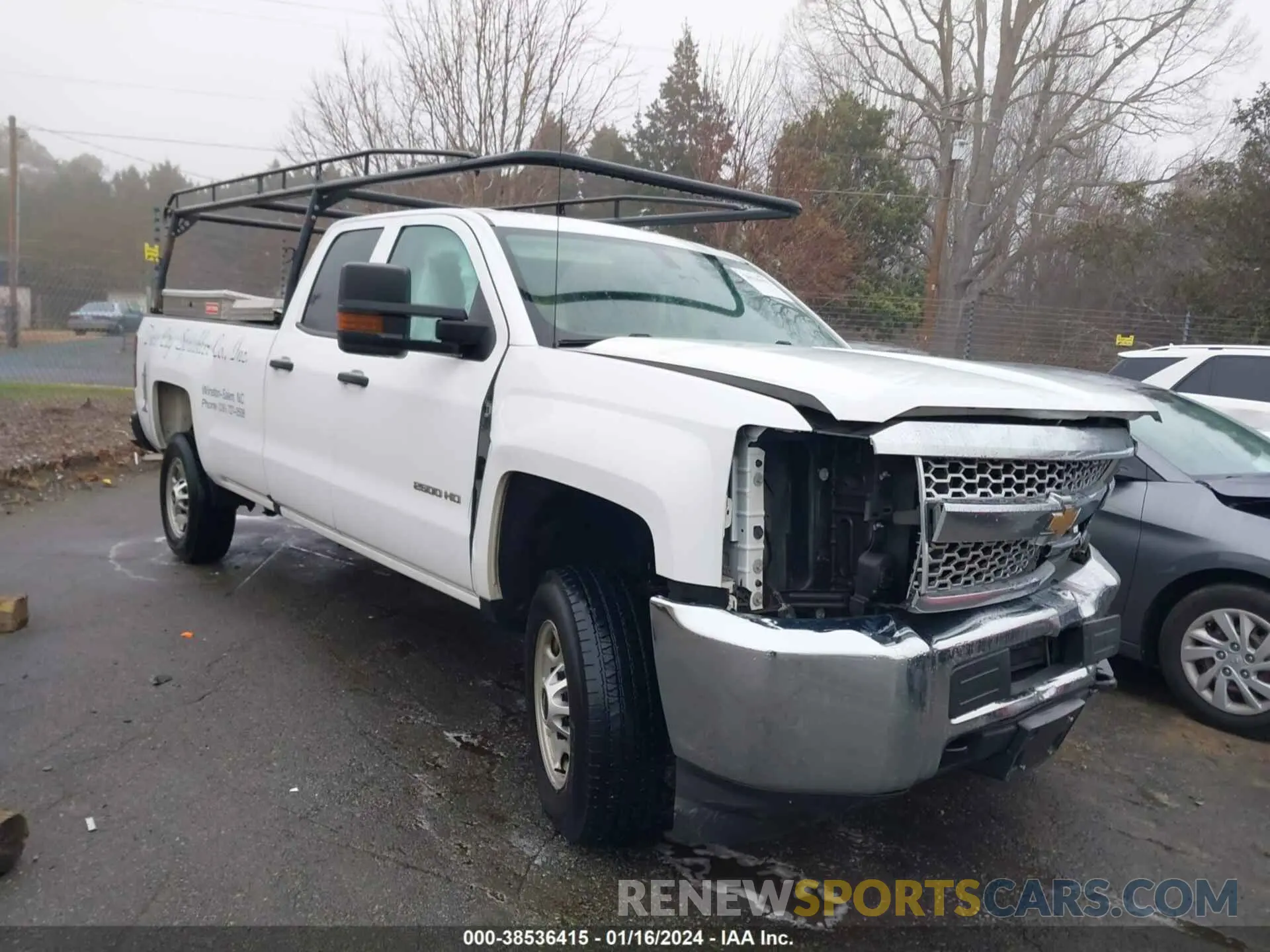 1 Photograph of a damaged car 2GC2CREGXK1137979 CHEVROLET SILVERADO 2500HD 2019