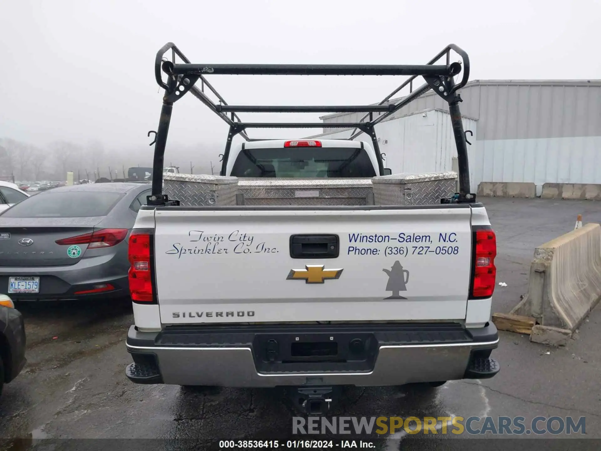 16 Photograph of a damaged car 2GC2CREGXK1137979 CHEVROLET SILVERADO 2500HD 2019