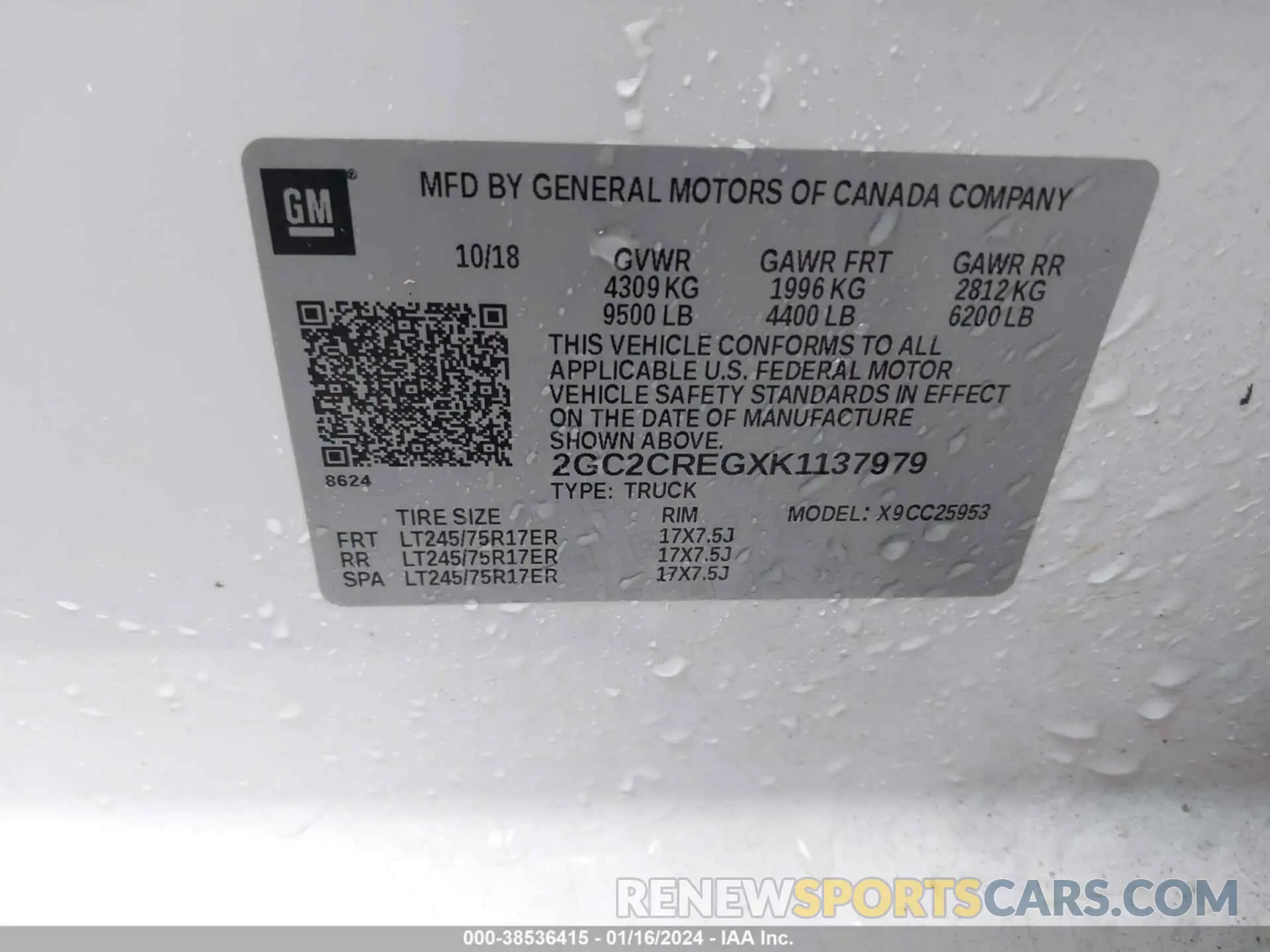 9 Photograph of a damaged car 2GC2CREGXK1137979 CHEVROLET SILVERADO 2500HD 2019