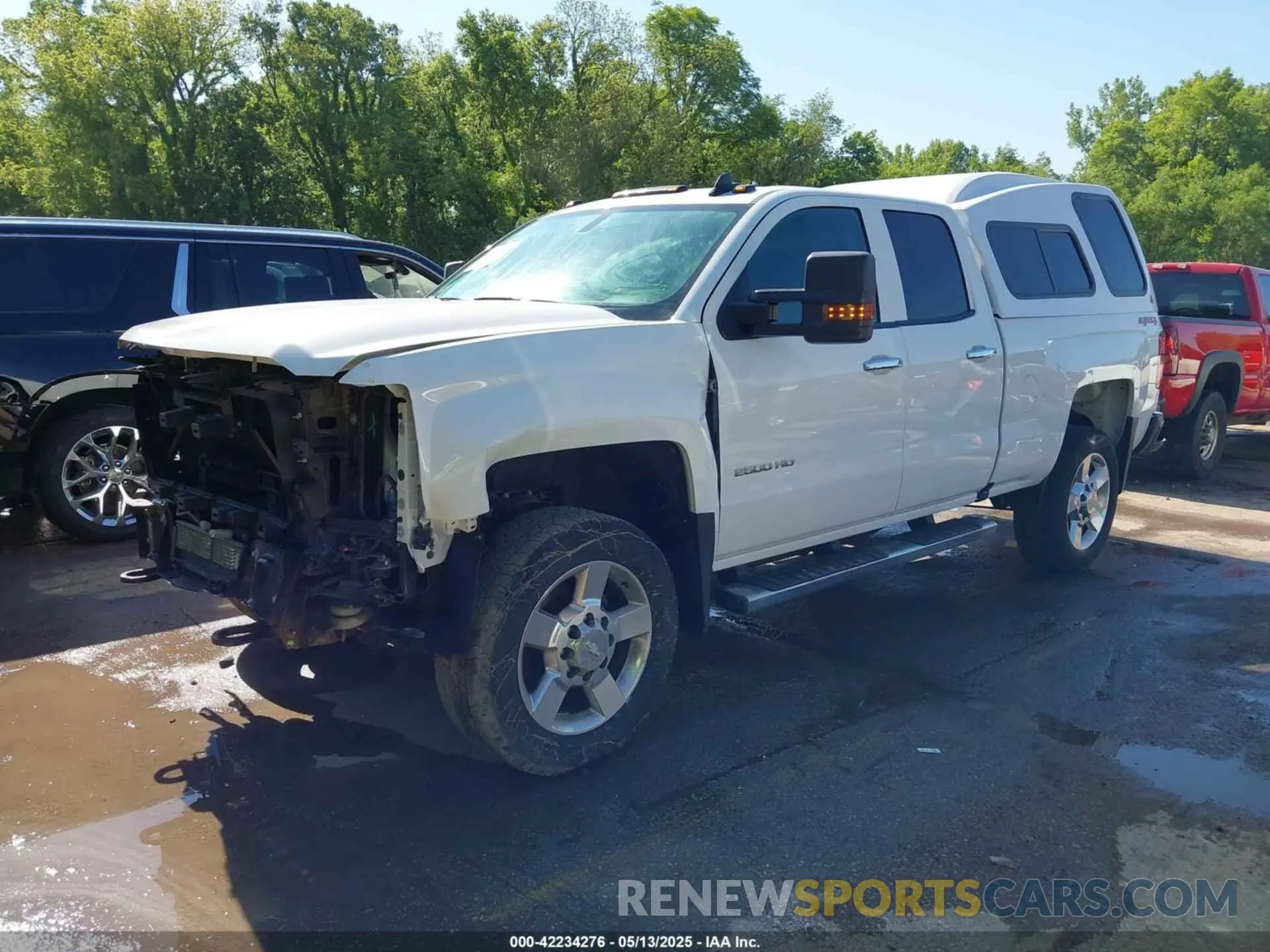 2 Photograph of a damaged car 2GC2KREG0K1179578 CHEVROLET SILVERADO 2500HD 2019