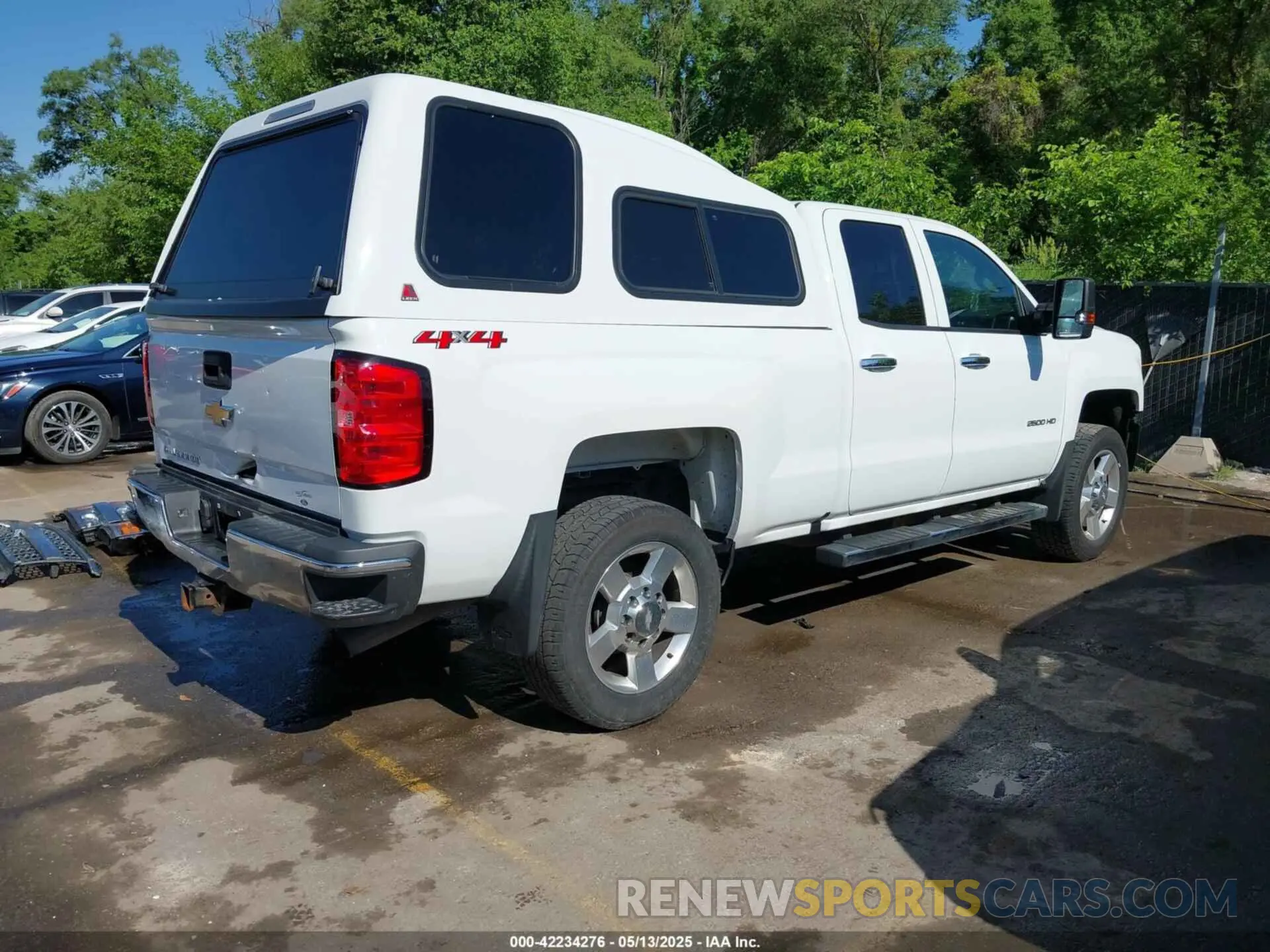 4 Photograph of a damaged car 2GC2KREG0K1179578 CHEVROLET SILVERADO 2500HD 2019