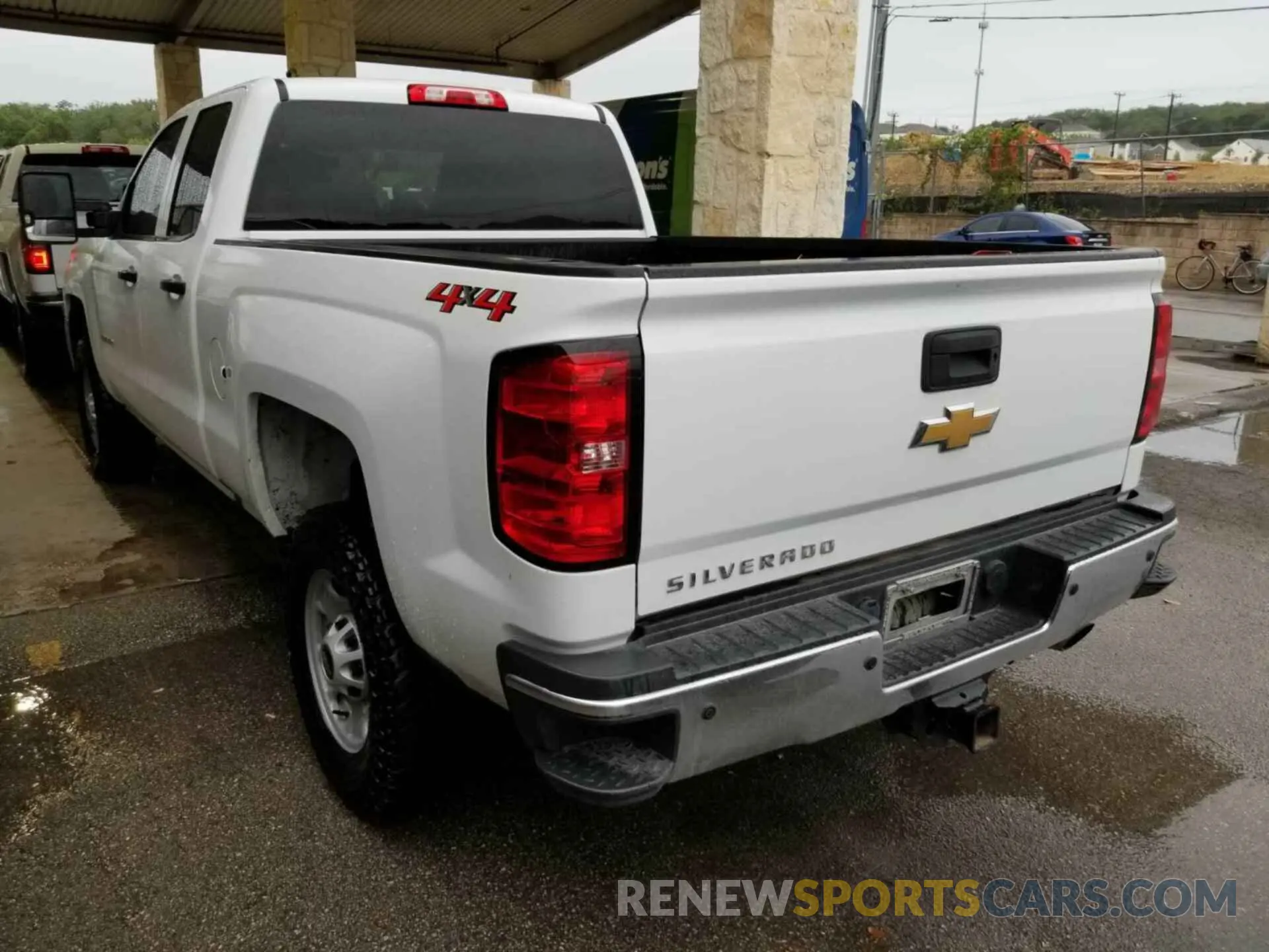 3 Photograph of a damaged car 2GC2KREG2K1116403 CHEVROLET SILVERADO 2500HD 2019