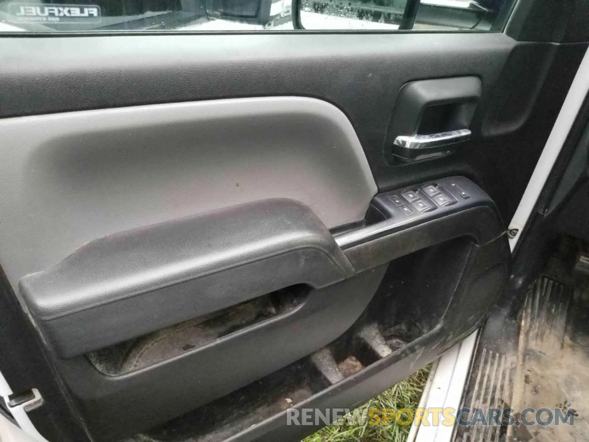 12 Photograph of a damaged car 2GC2KREG2K1167836 CHEVROLET SILVERADO 2500HD 2019