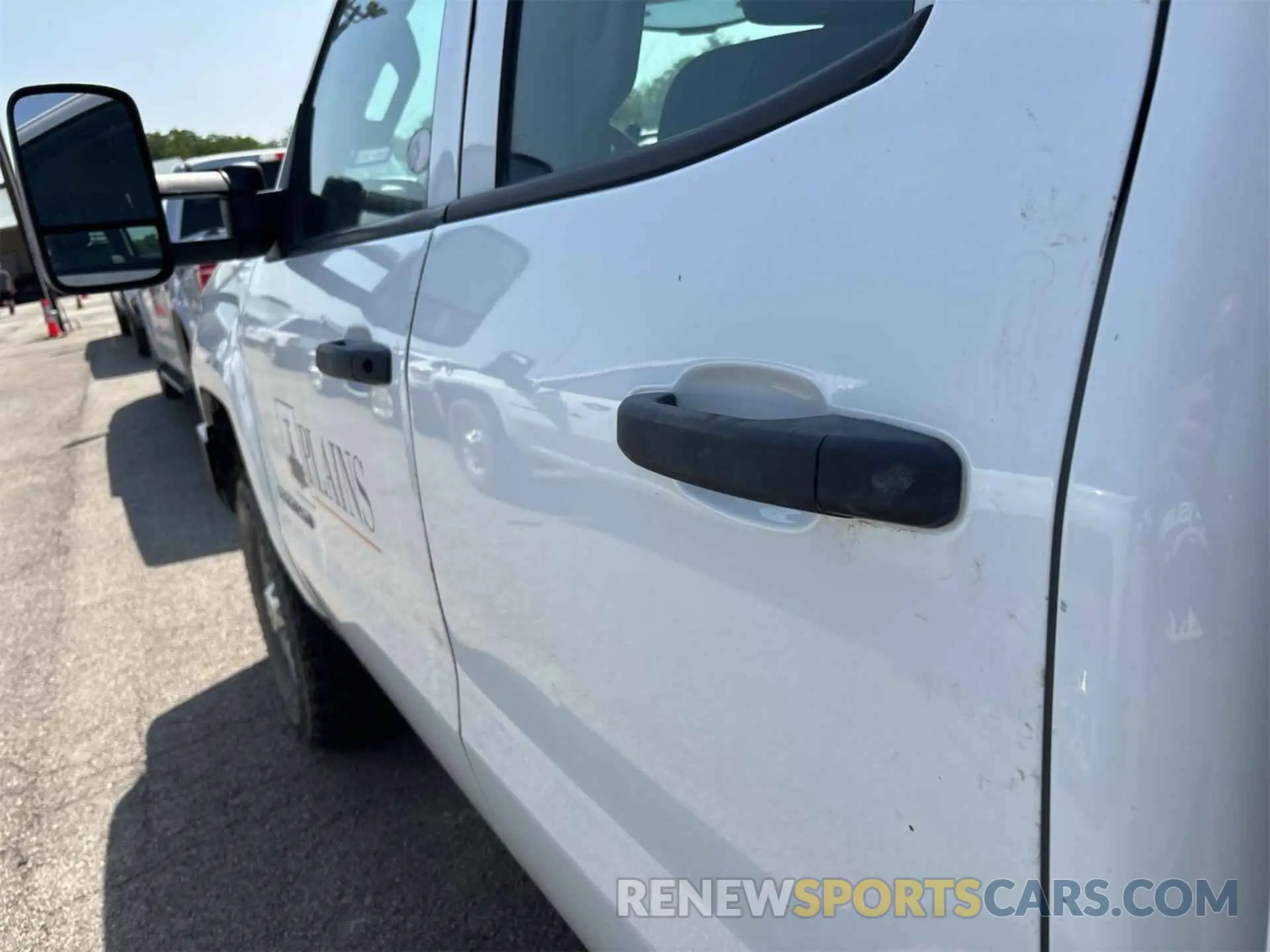 16 Photograph of a damaged car 2GC2KREG2K1167836 CHEVROLET SILVERADO 2500HD 2019