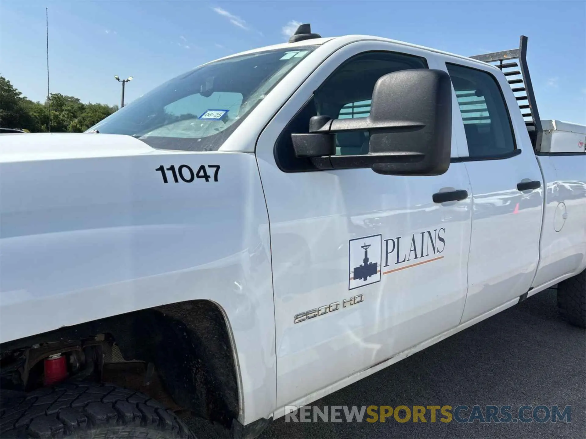 27 Photograph of a damaged car 2GC2KREG2K1167836 CHEVROLET SILVERADO 2500HD 2019
