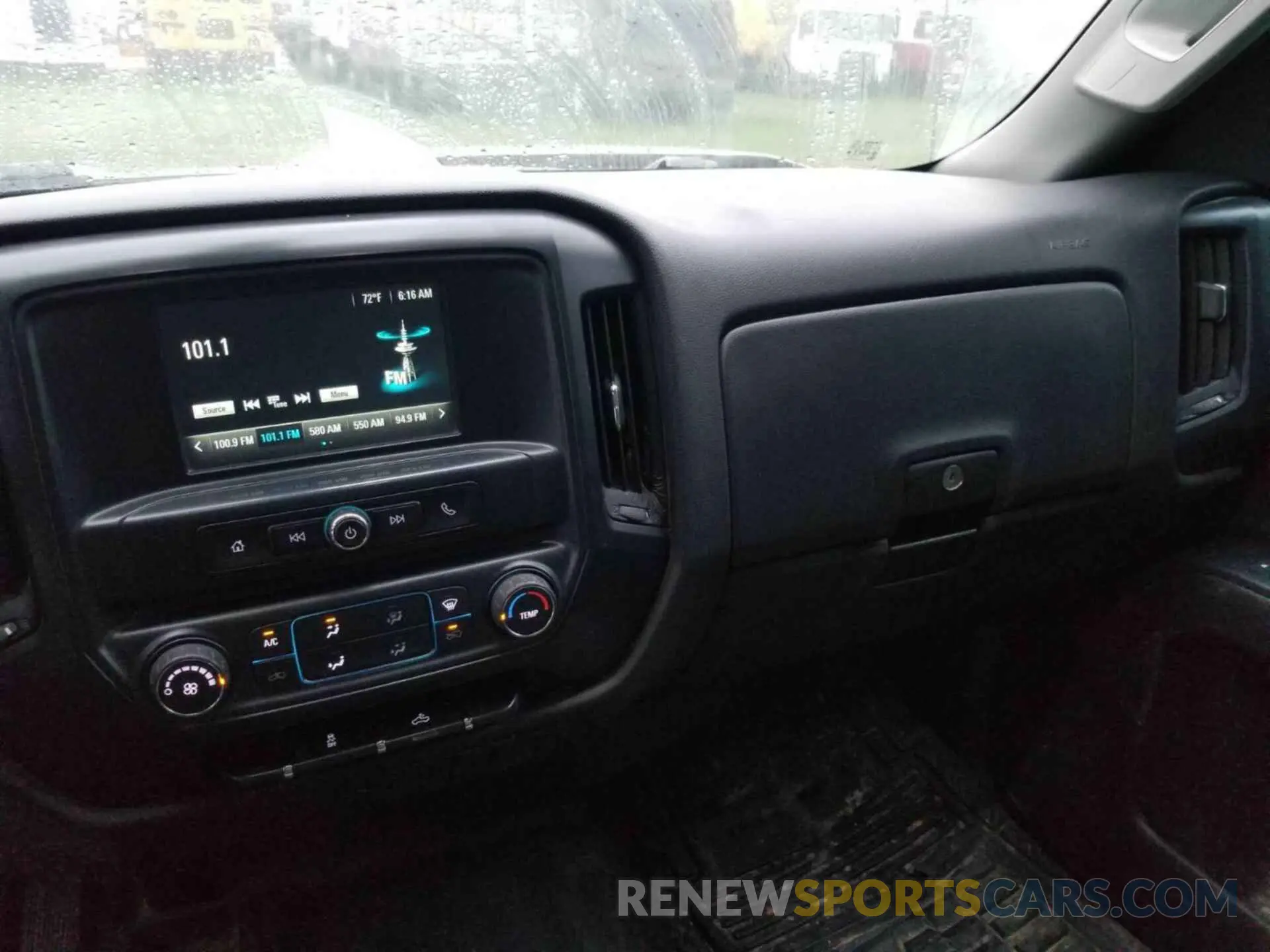9 Photograph of a damaged car 2GC2KREG2K1167836 CHEVROLET SILVERADO 2500HD 2019
