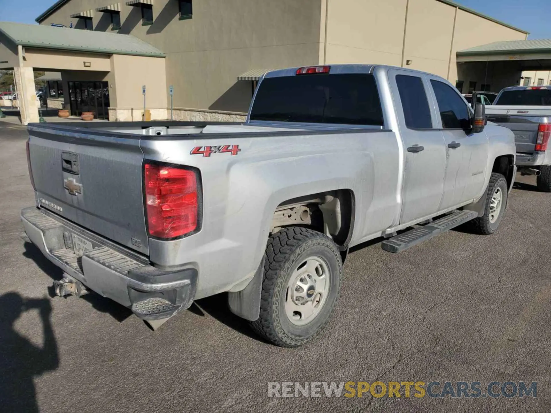 3 Photograph of a damaged car 2GC2KREG2K1196656 CHEVROLET SILVERADO 2500HD 2019