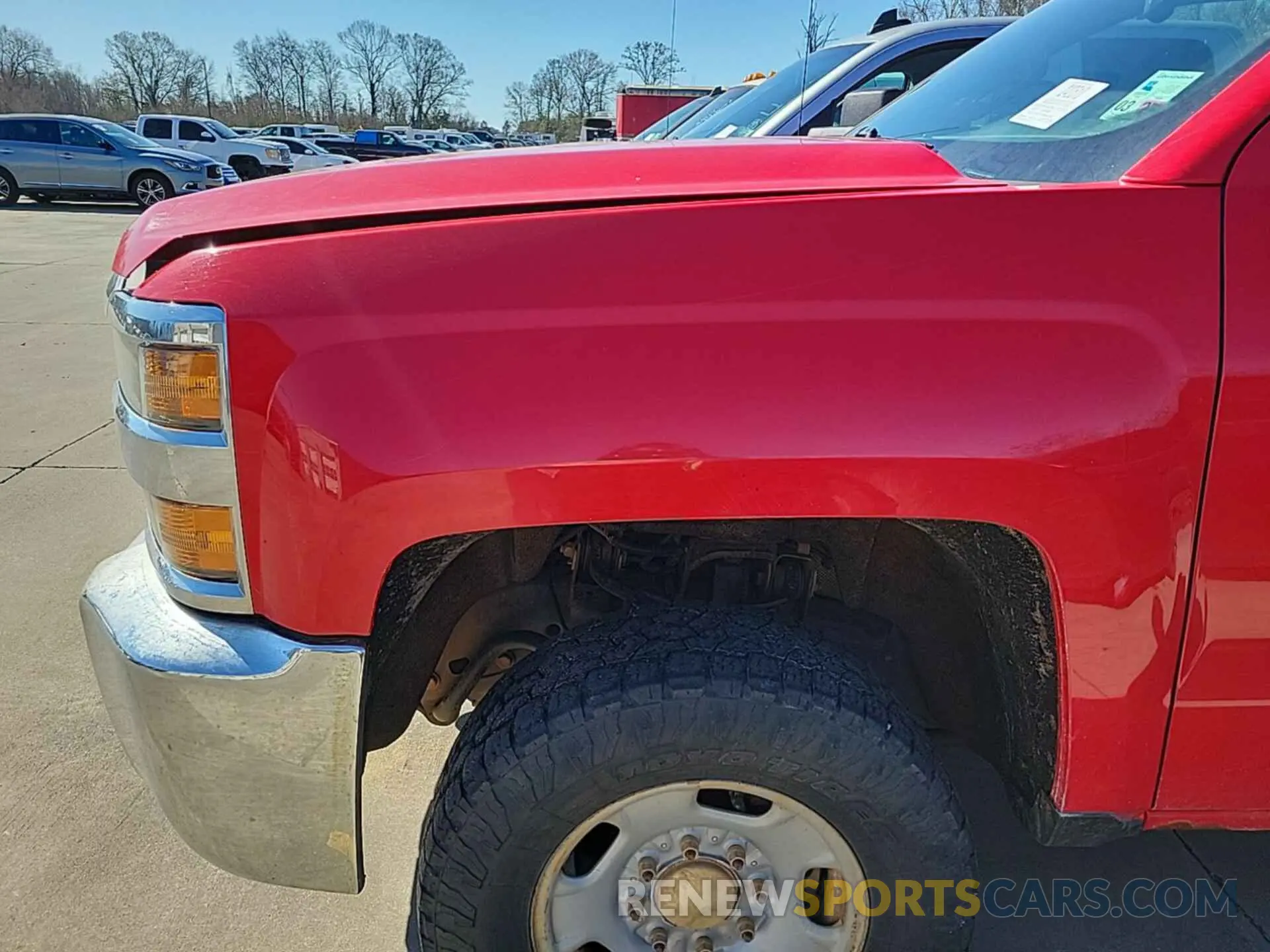 18 Photograph of a damaged car 2GC2KREG2K1202293 CHEVROLET SILVERADO 2500HD 2019