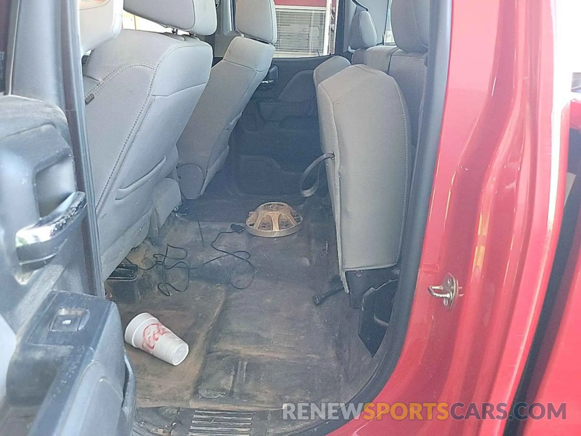 28 Photograph of a damaged car 2GC2KREG2K1202293 CHEVROLET SILVERADO 2500HD 2019