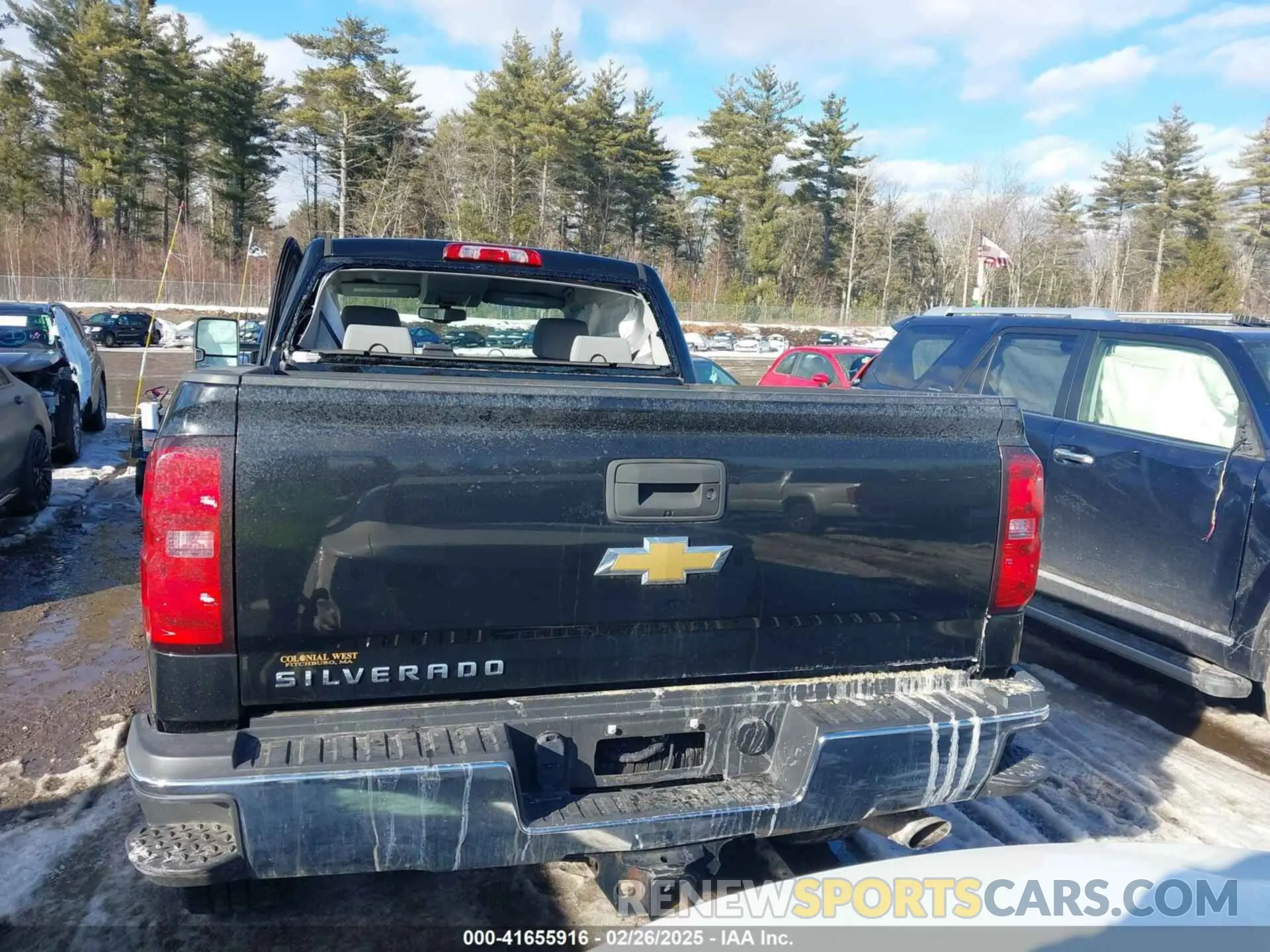 17 Photograph of a damaged car 2GC2KREG3K1216235 CHEVROLET SILVERADO 2500HD 2019