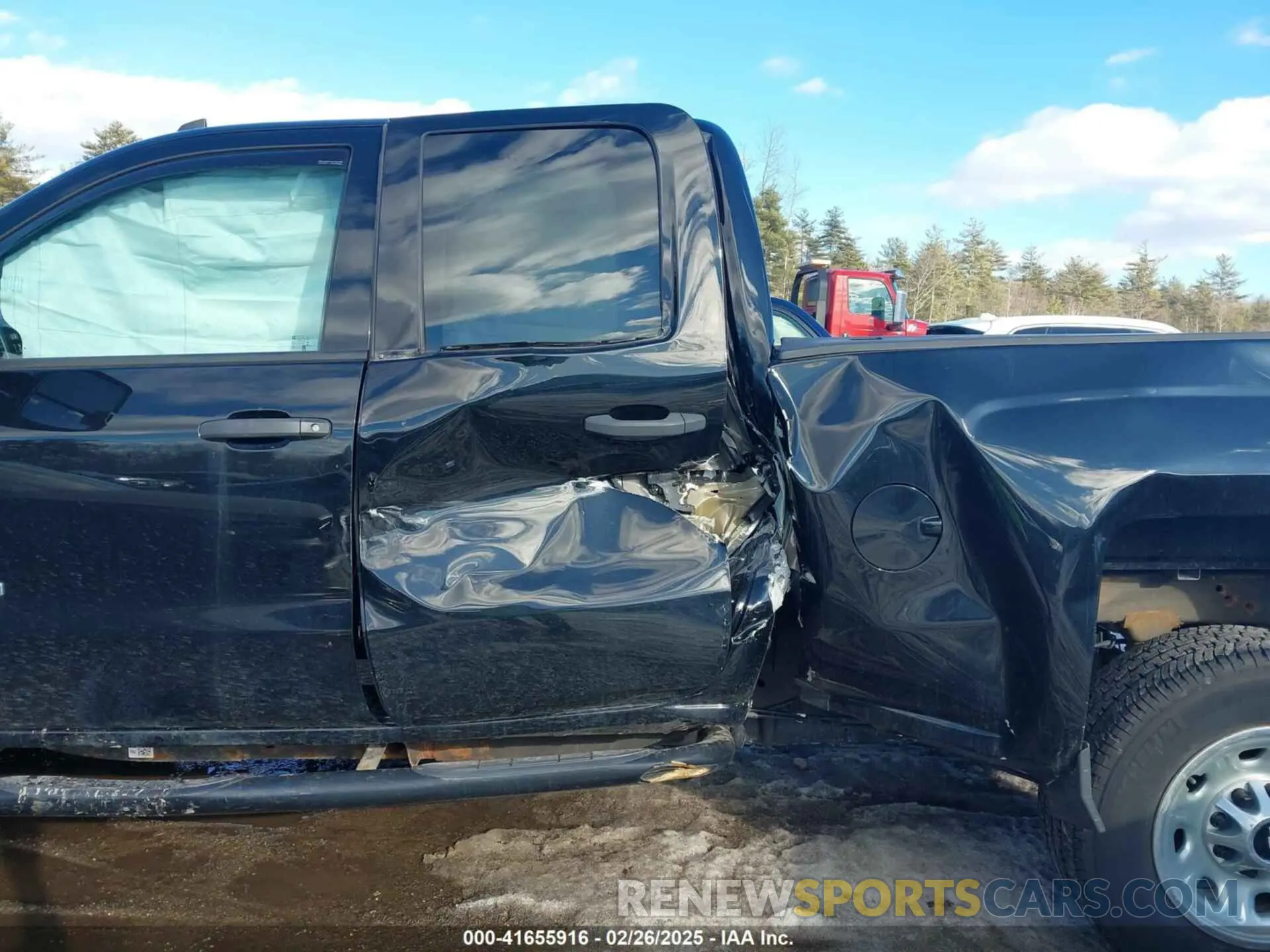 6 Photograph of a damaged car 2GC2KREG3K1216235 CHEVROLET SILVERADO 2500HD 2019