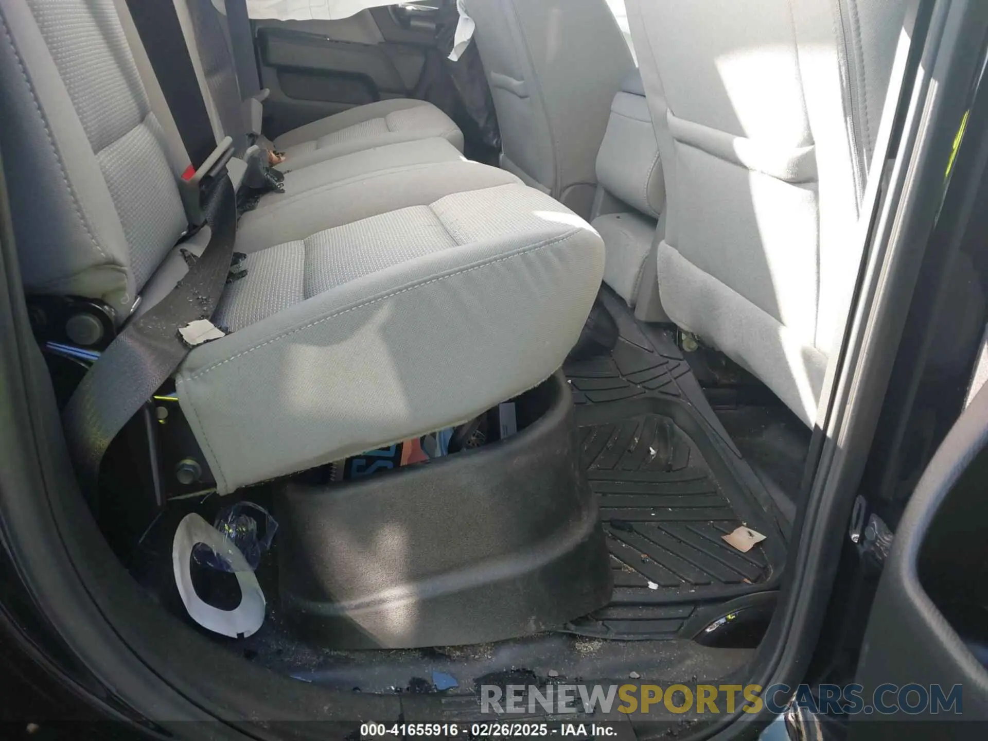 8 Photograph of a damaged car 2GC2KREG3K1216235 CHEVROLET SILVERADO 2500HD 2019
