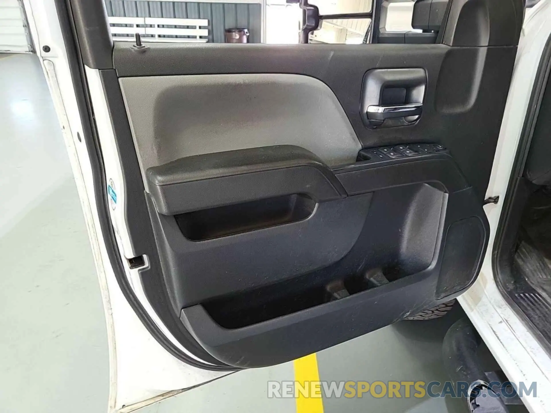 13 Photograph of a damaged car 2GC2KREG4K1187232 CHEVROLET SILVERADO 2500HD 2019