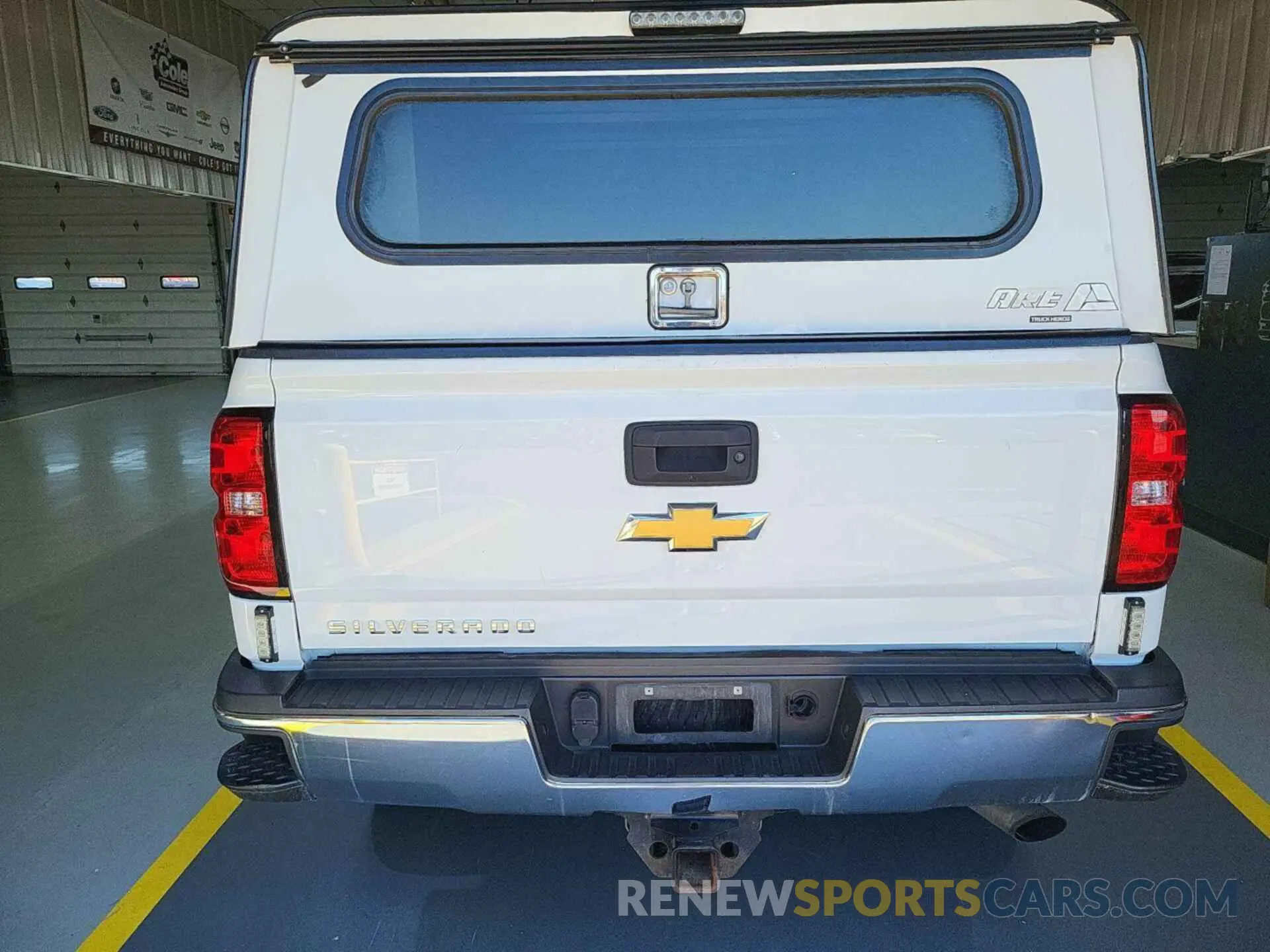 32 Photograph of a damaged car 2GC2KREG4K1187232 CHEVROLET SILVERADO 2500HD 2019