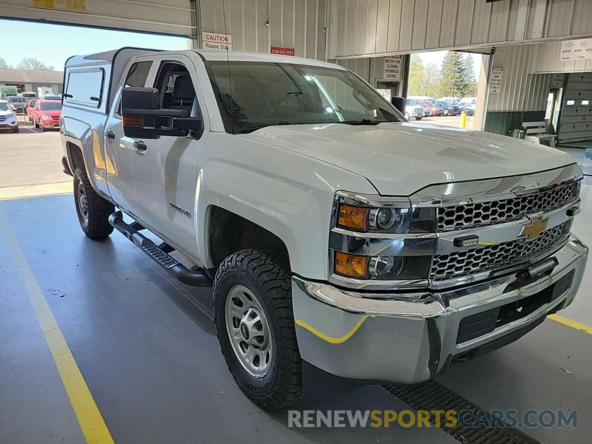 6 Photograph of a damaged car 2GC2KREG4K1187232 CHEVROLET SILVERADO 2500HD 2019