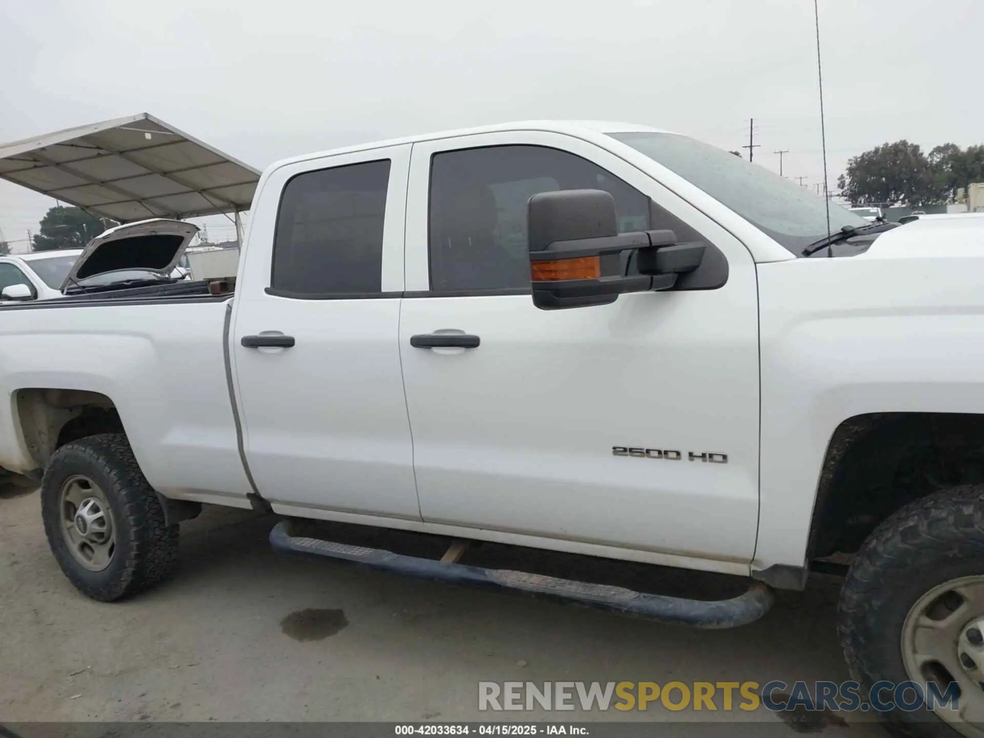 13 Photograph of a damaged car 2GC2KREG6K1108417 CHEVROLET SILVERADO 2500HD 2019