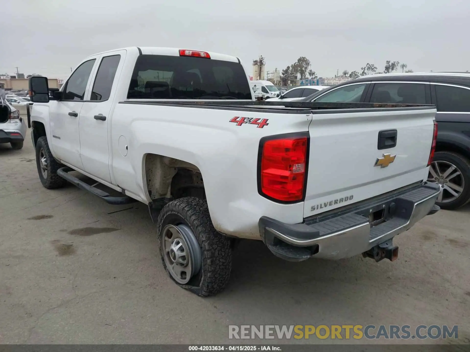 3 Photograph of a damaged car 2GC2KREG6K1108417 CHEVROLET SILVERADO 2500HD 2019