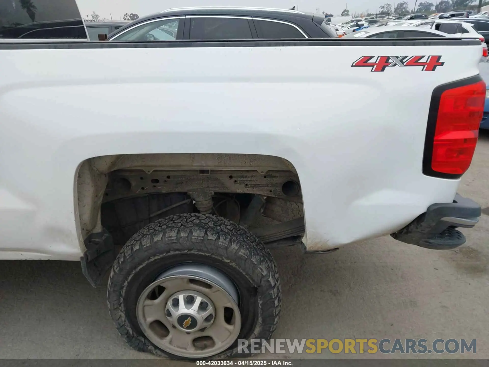 6 Photograph of a damaged car 2GC2KREG6K1108417 CHEVROLET SILVERADO 2500HD 2019