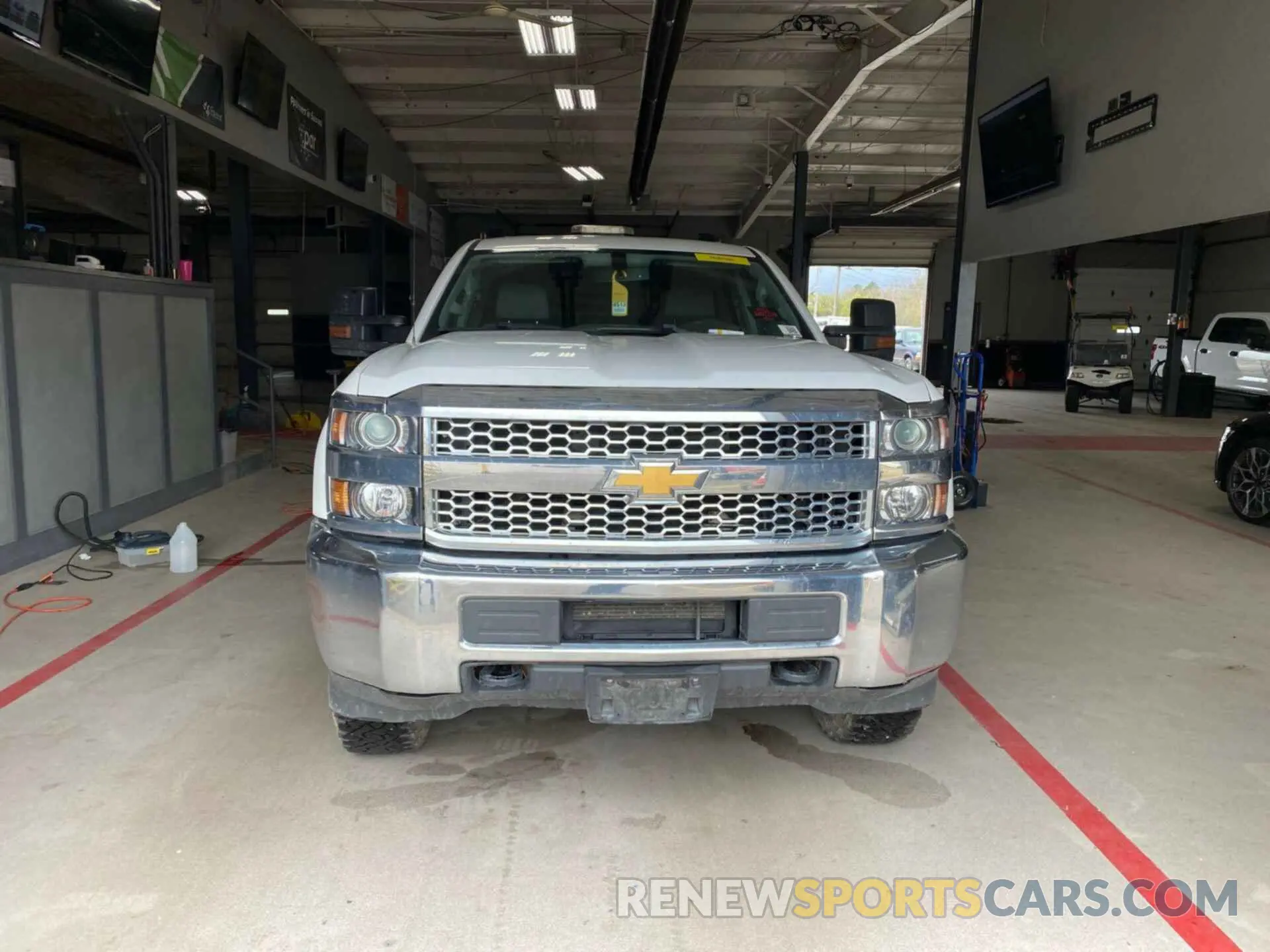 19 Photograph of a damaged car 2GC2KREG6K1156838 CHEVROLET SILVERADO 2500HD 2019