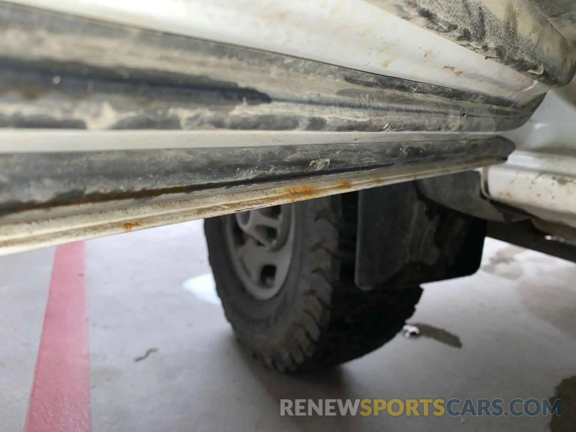30 Photograph of a damaged car 2GC2KREG6K1156838 CHEVROLET SILVERADO 2500HD 2019