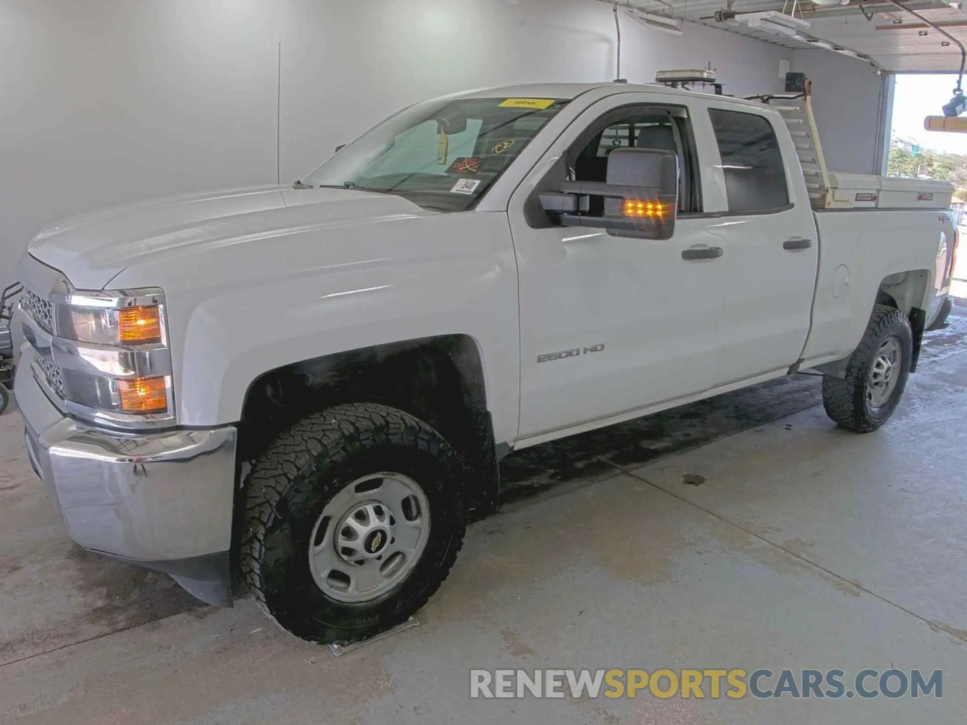31 Photograph of a damaged car 2GC2KREG6K1156838 CHEVROLET SILVERADO 2500HD 2019