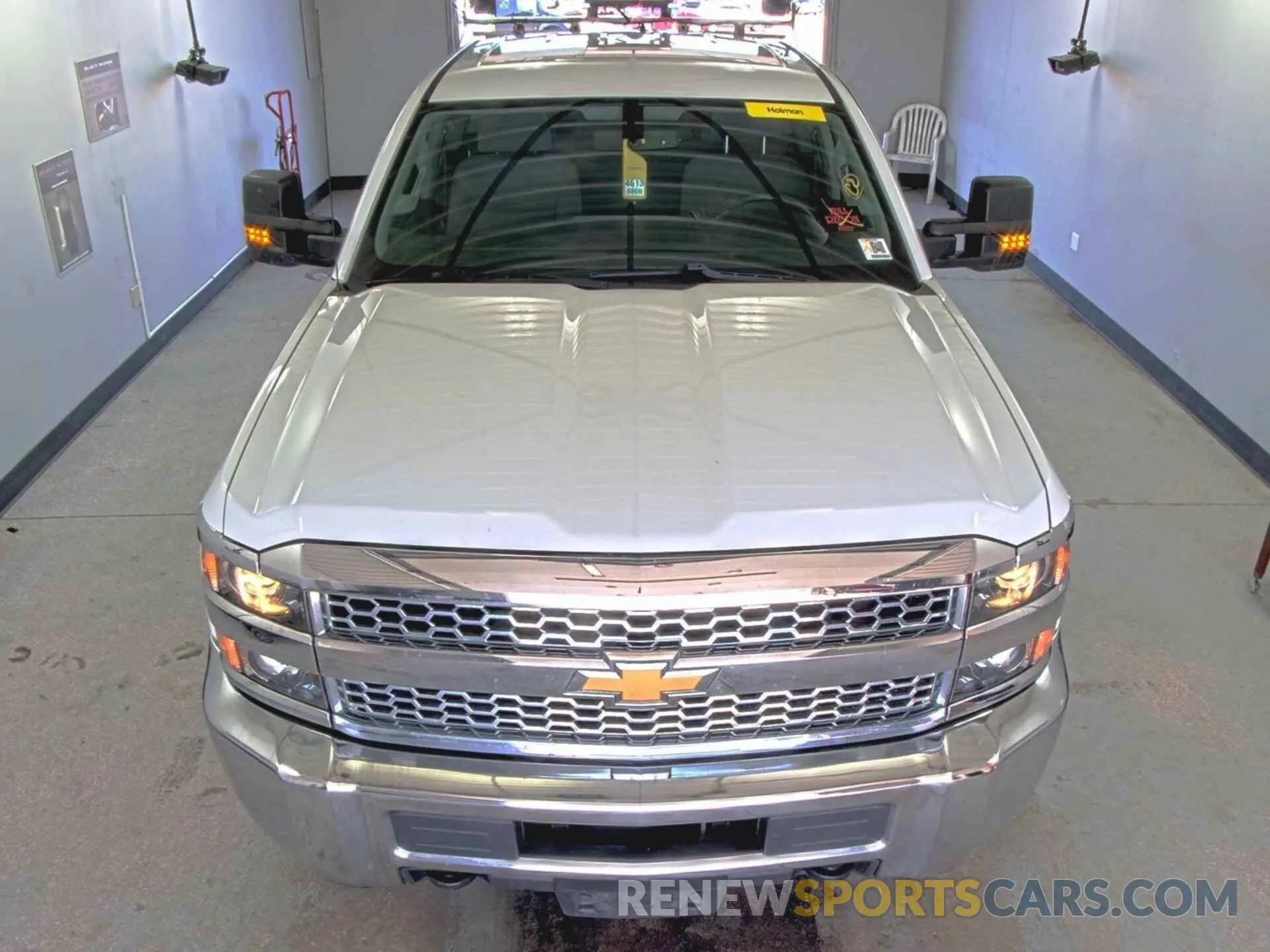 5 Photograph of a damaged car 2GC2KREG6K1156838 CHEVROLET SILVERADO 2500HD 2019