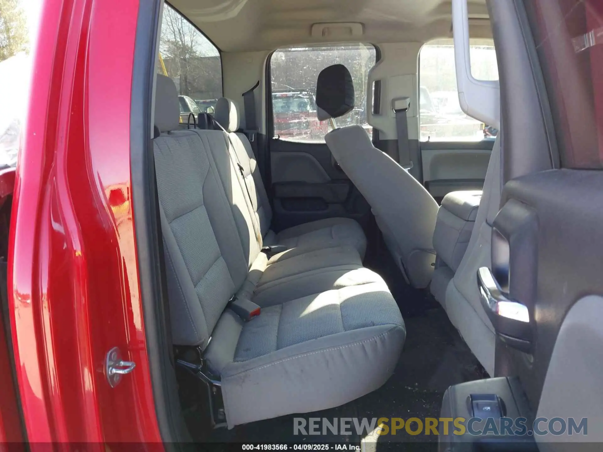 8 Photograph of a damaged car 2GC2KREG6K1229125 CHEVROLET SILVERADO 2500HD 2019