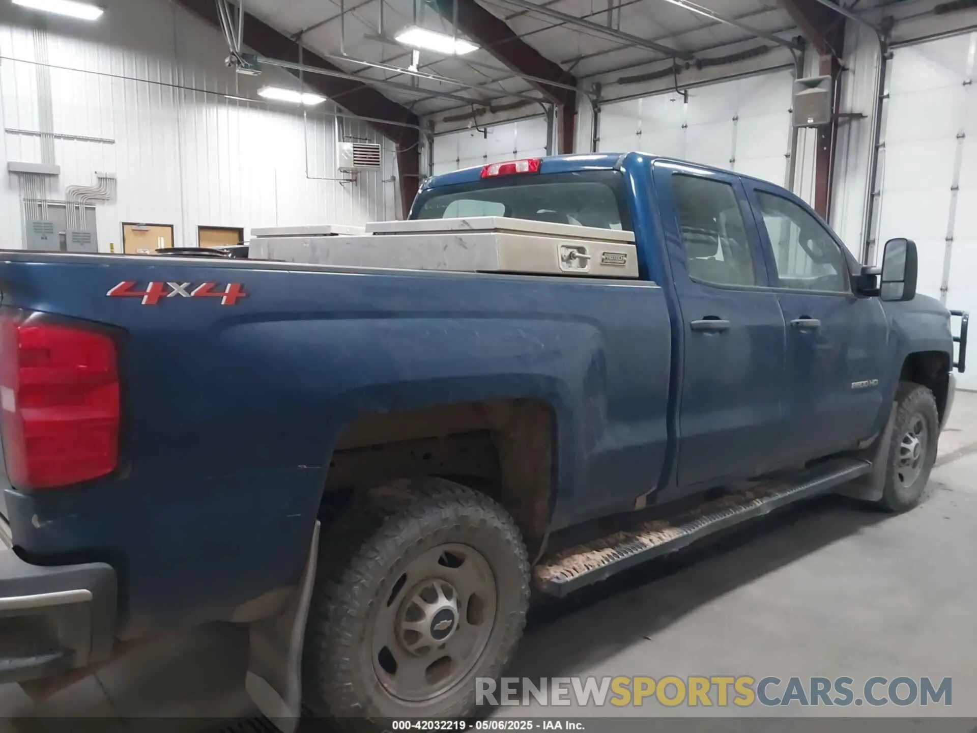13 Photograph of a damaged car 2GC2KREG8K1217798 CHEVROLET SILVERADO 2500HD 2019