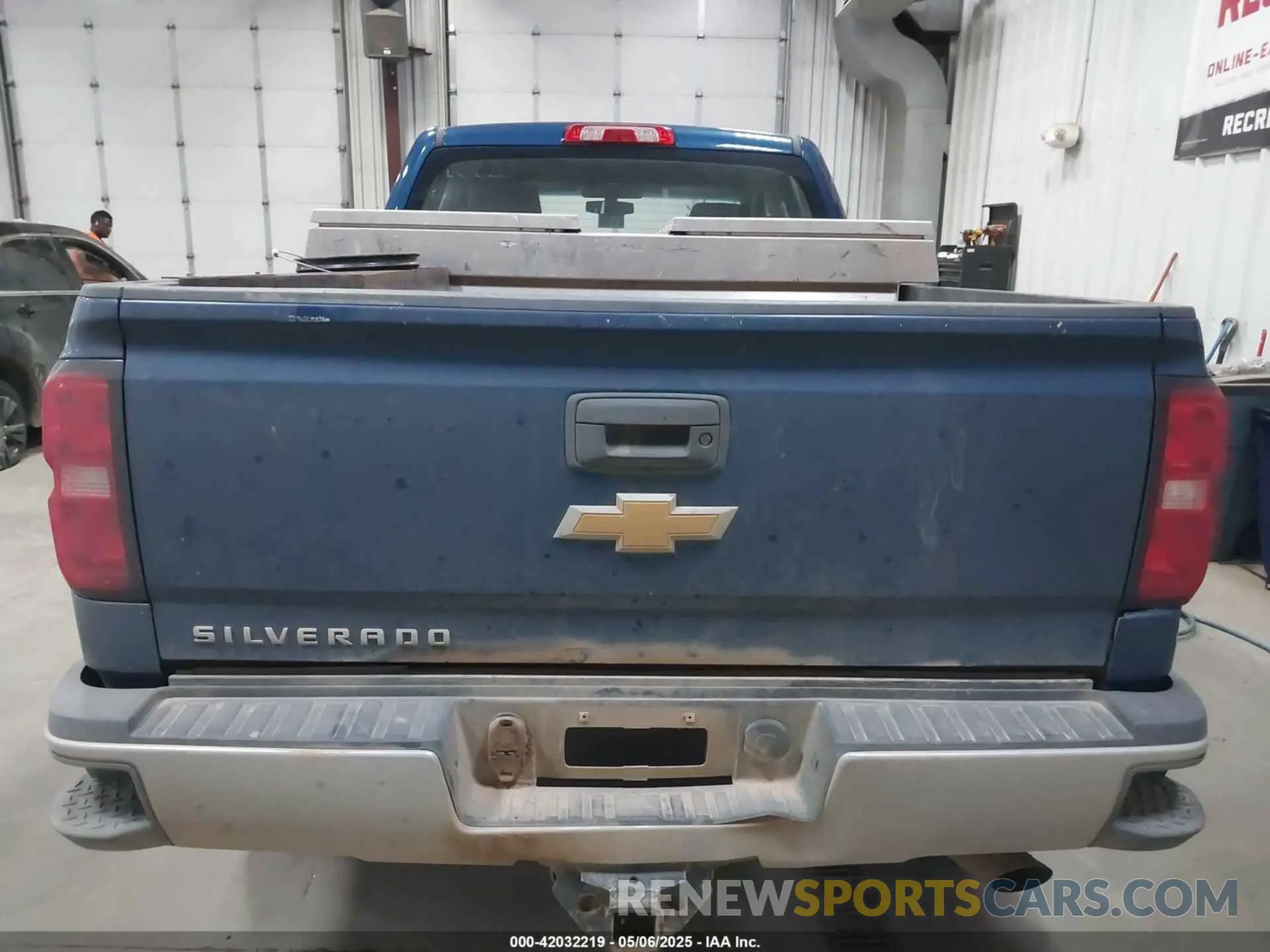 16 Photograph of a damaged car 2GC2KREG8K1217798 CHEVROLET SILVERADO 2500HD 2019