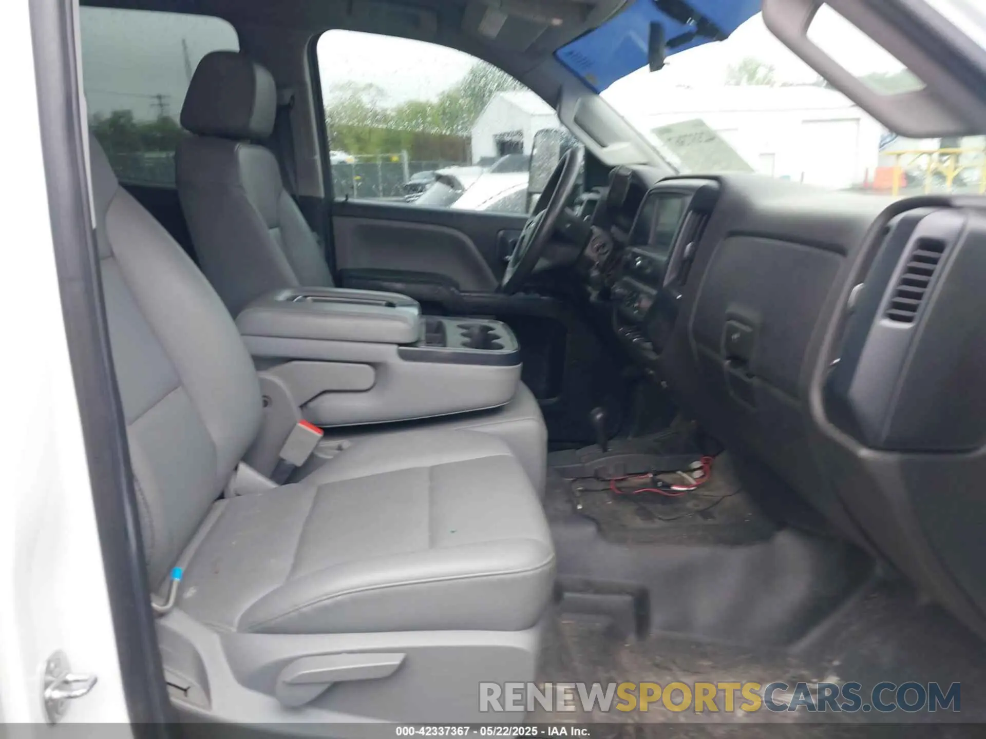 5 Photograph of a damaged car 2GC2KREG8K1223889 CHEVROLET SILVERADO 2500HD 2019