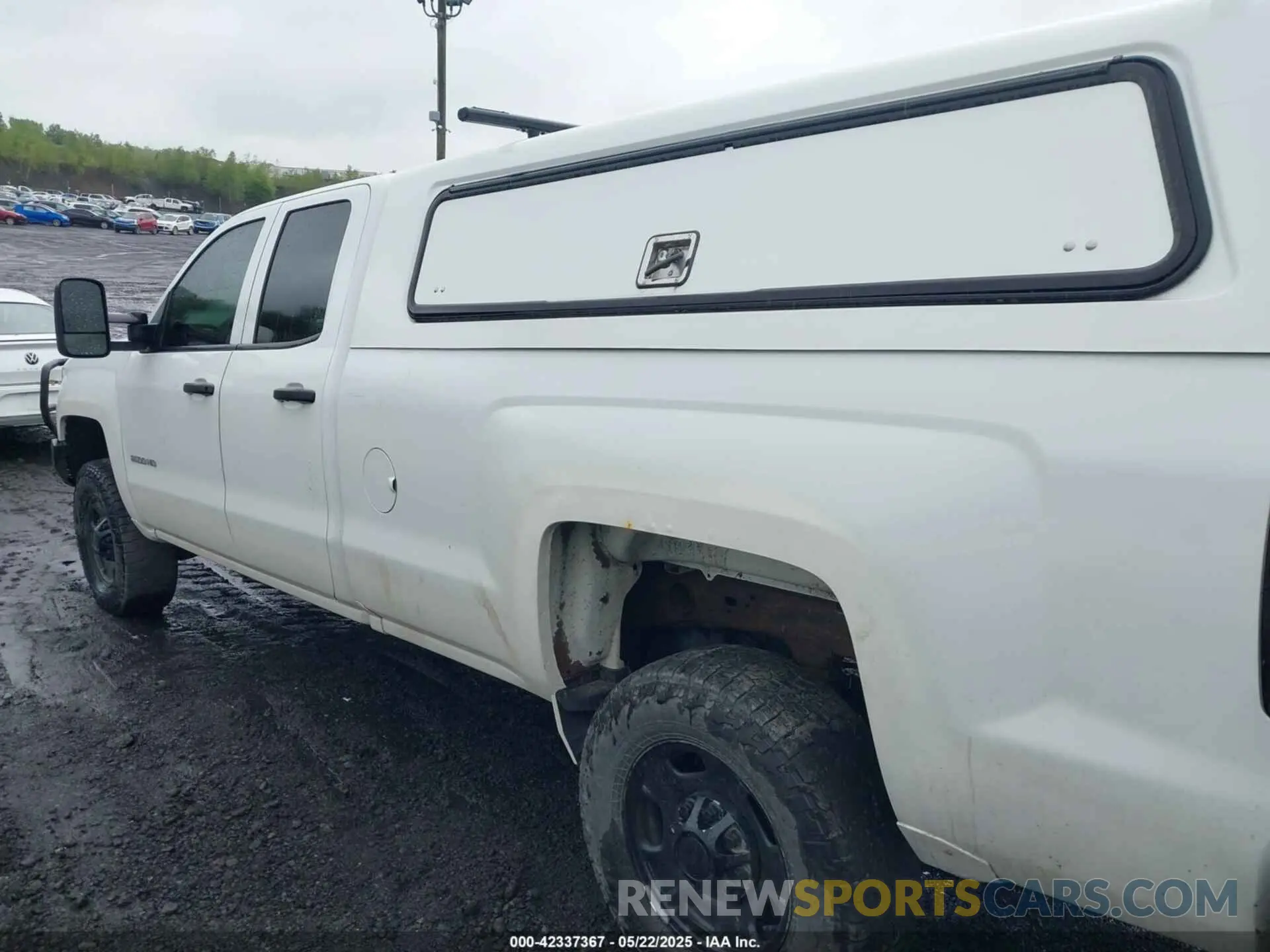 6 Photograph of a damaged car 2GC2KREG8K1223889 CHEVROLET SILVERADO 2500HD 2019