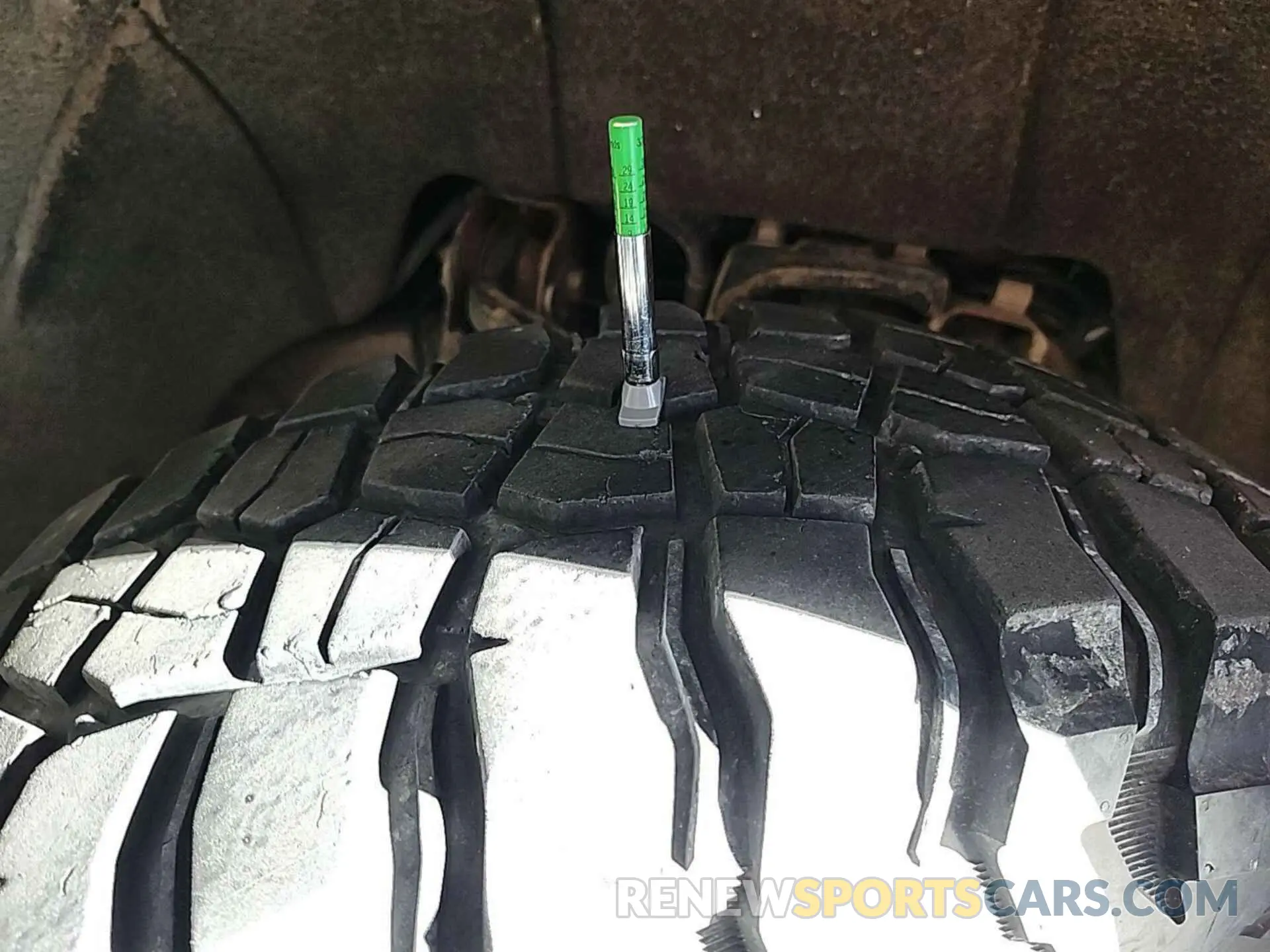 16 Photograph of a damaged car 2GC2KREG8K1239865 CHEVROLET SILVERADO 2500HD 2019