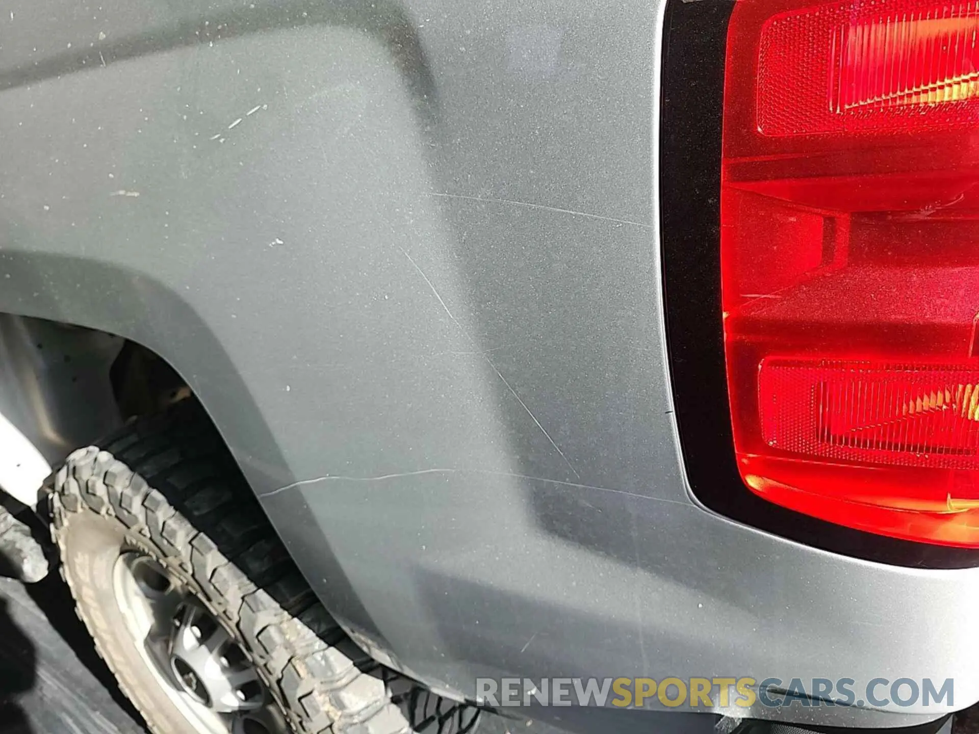 27 Photograph of a damaged car 2GC2KREG8K1239865 CHEVROLET SILVERADO 2500HD 2019
