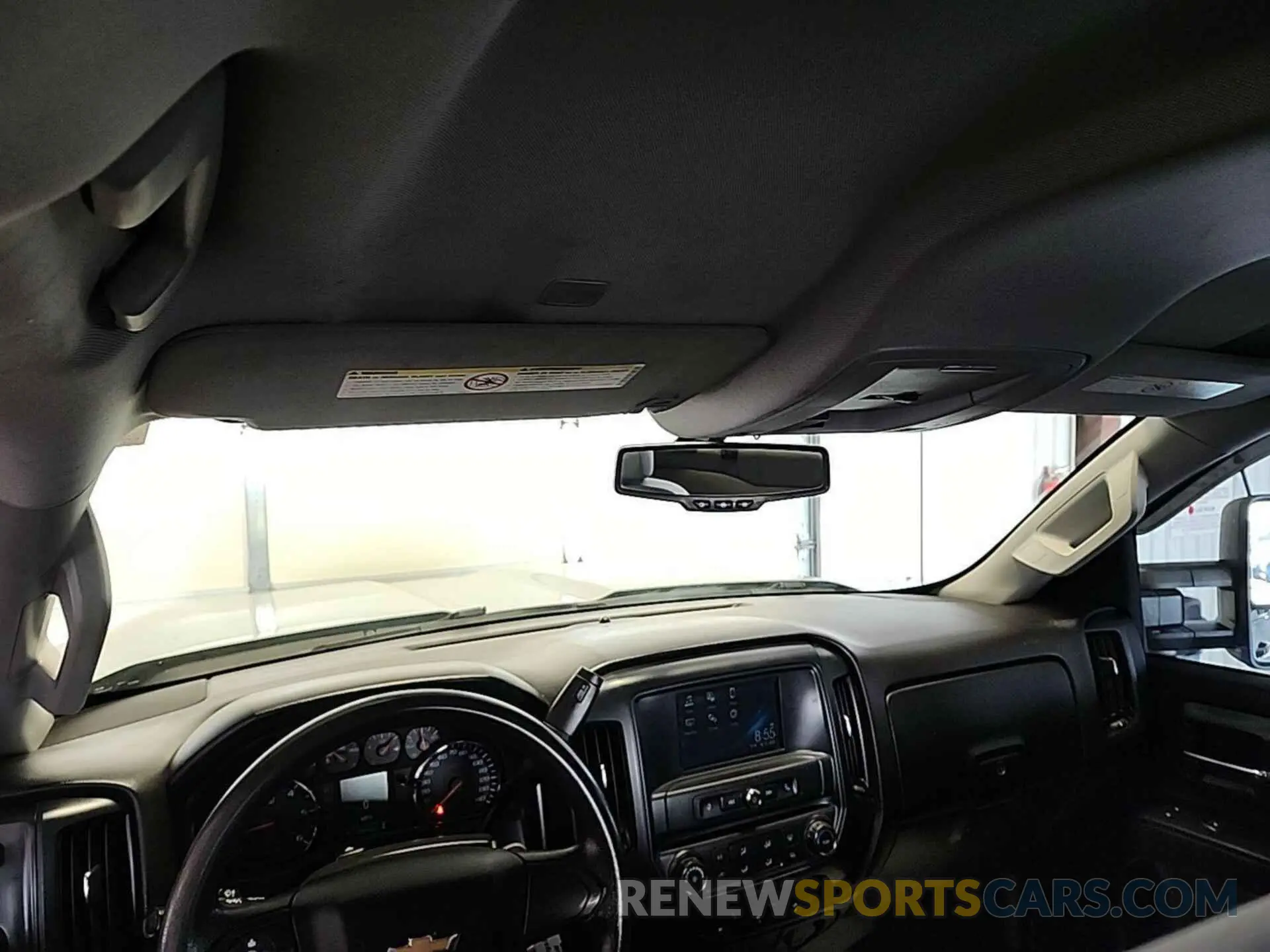8 Photograph of a damaged car 2GC2KREG8K1239865 CHEVROLET SILVERADO 2500HD 2019