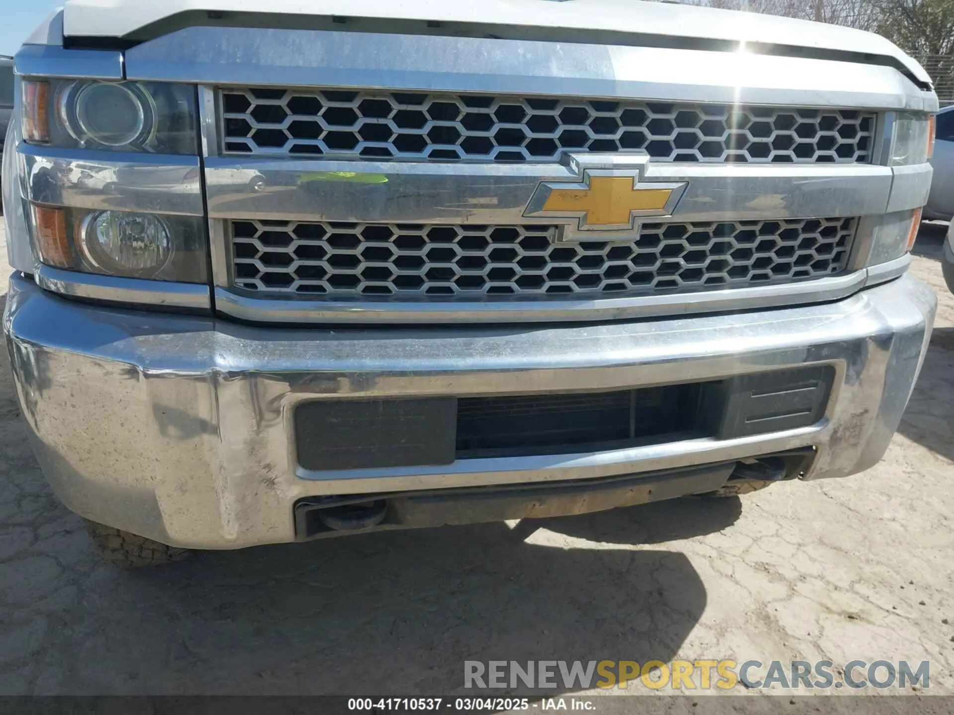 6 Photograph of a damaged car 2GC2KREG9K1154775 CHEVROLET SILVERADO 2500HD 2019