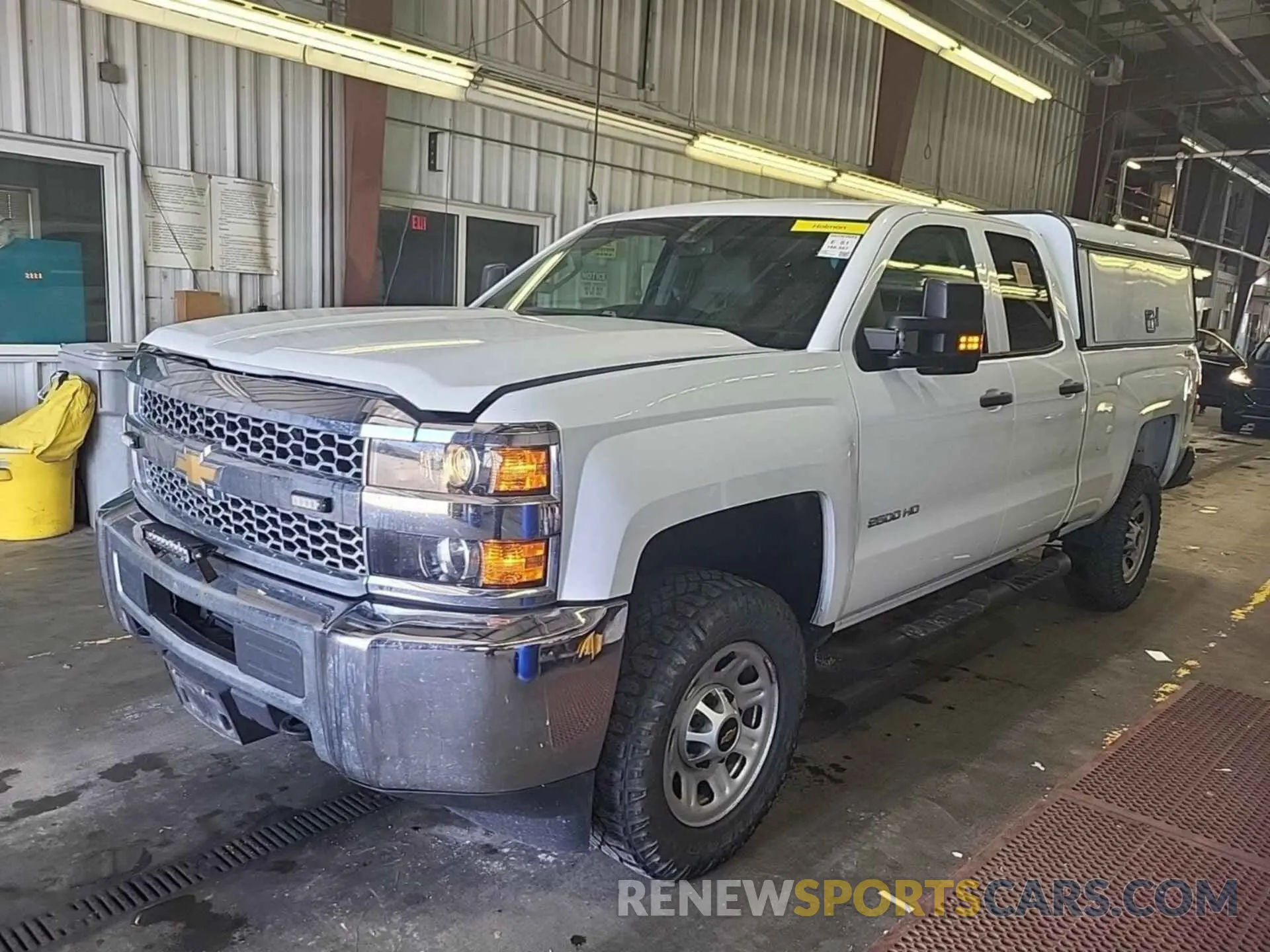 15 Photograph of a damaged car 2GC2KREGXK1187204 CHEVROLET SILVERADO 2500HD 2019
