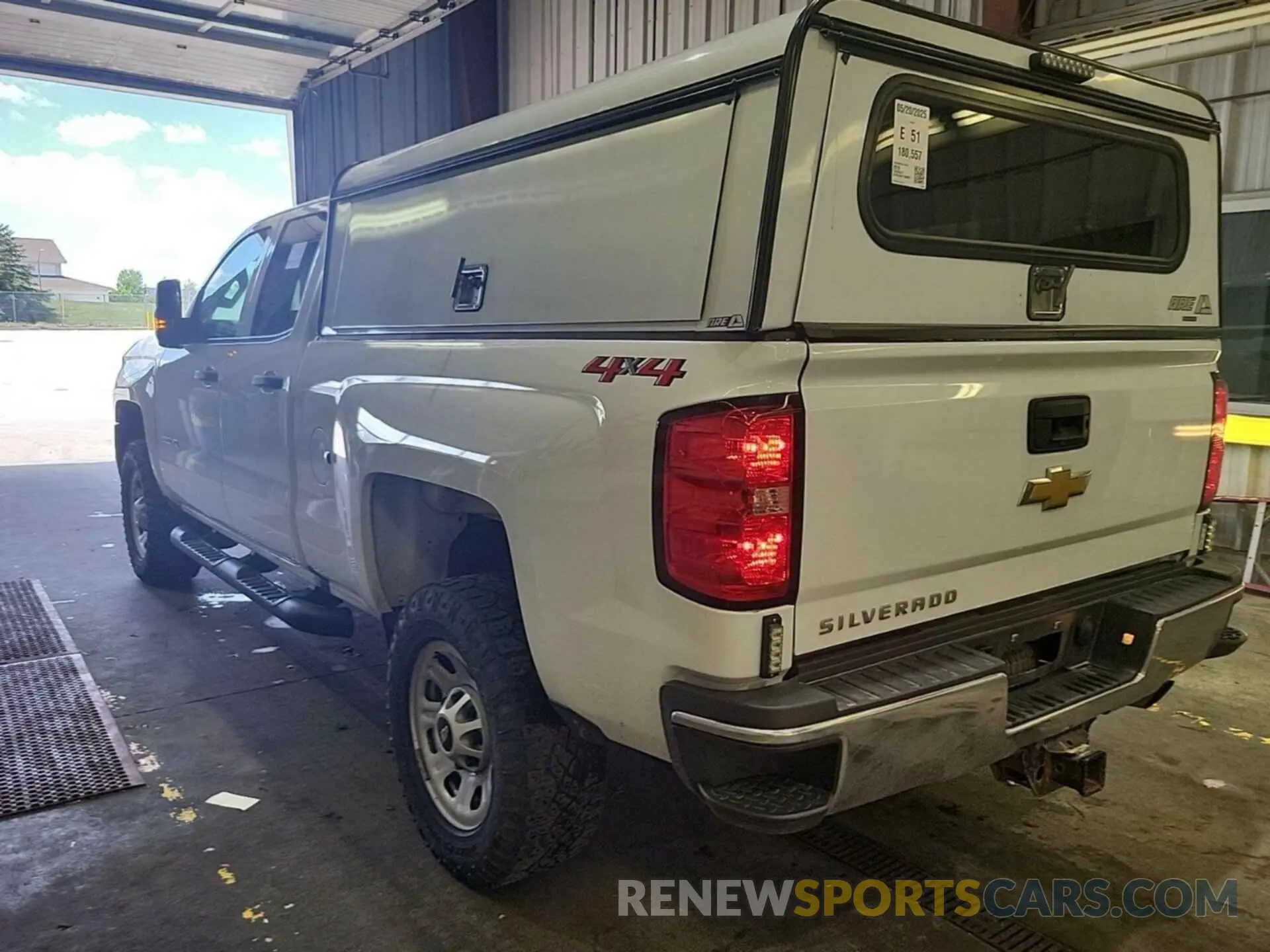 30 Photograph of a damaged car 2GC2KREGXK1187204 CHEVROLET SILVERADO 2500HD 2019