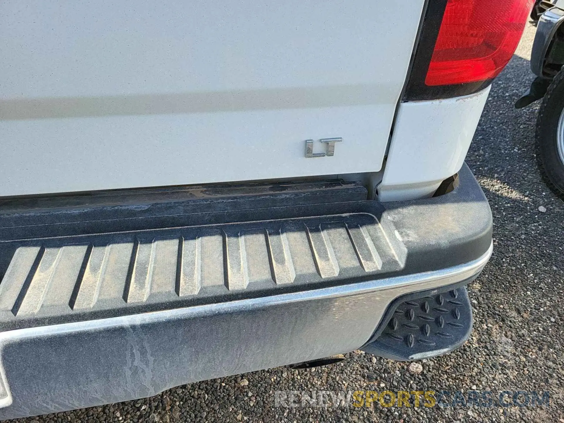 3 Photograph of a damaged car 2GC2KSEG5K1208872 CHEVROLET SILVERADO 2500HD 2019