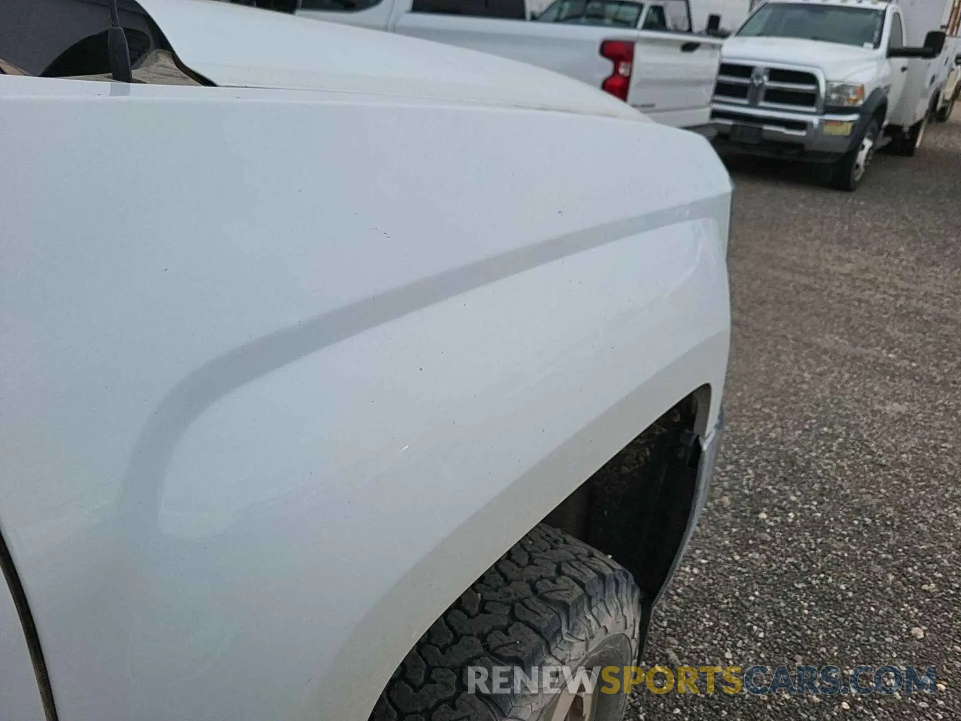 18 Photograph of a damaged car 2GC2KSEG6K1102981 CHEVROLET SILVERADO 2500HD 2019