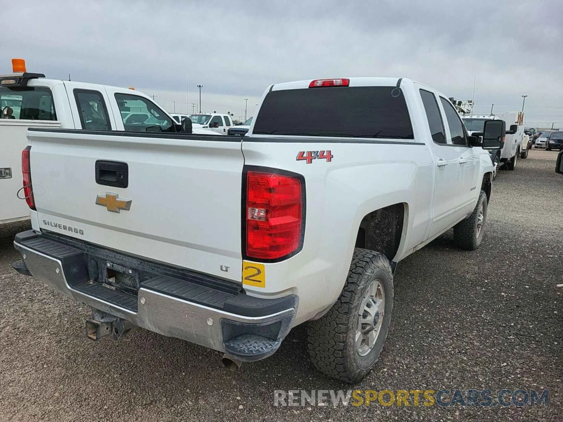 6 Photograph of a damaged car 2GC2KSEG6K1102981 CHEVROLET SILVERADO 2500HD 2019