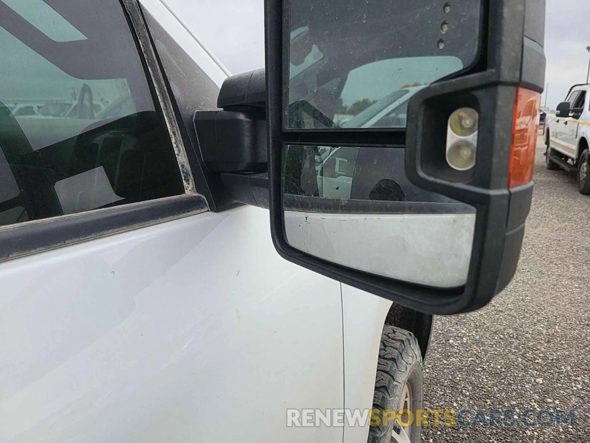 9 Photograph of a damaged car 2GC2KSEG6K1102981 CHEVROLET SILVERADO 2500HD 2019