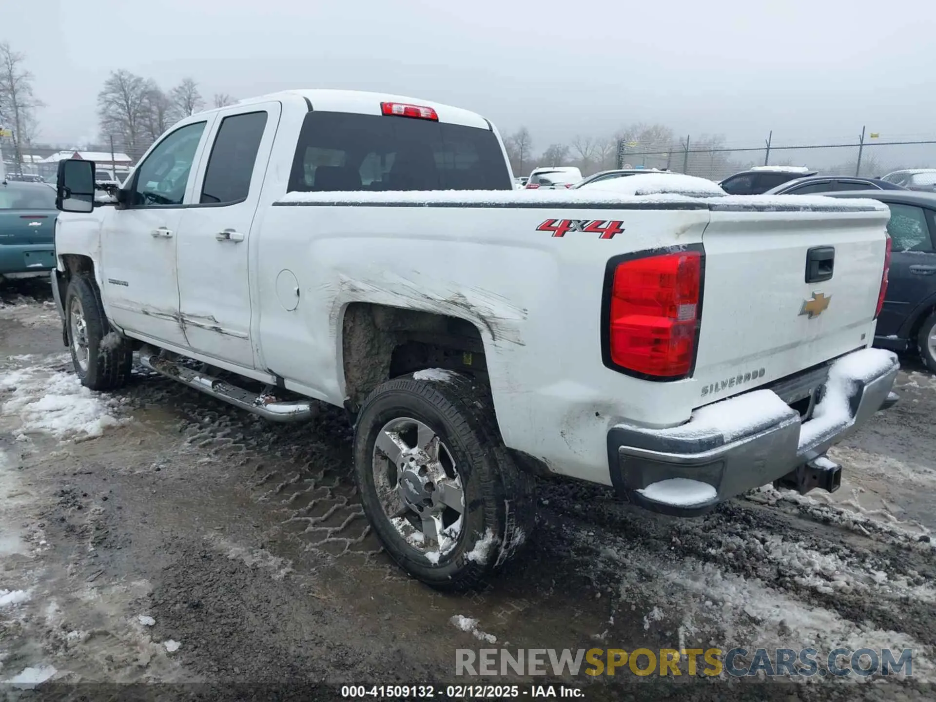 3 Photograph of a damaged car 2GC2KSEG6K1169239 CHEVROLET SILVERADO 2500HD 2019
