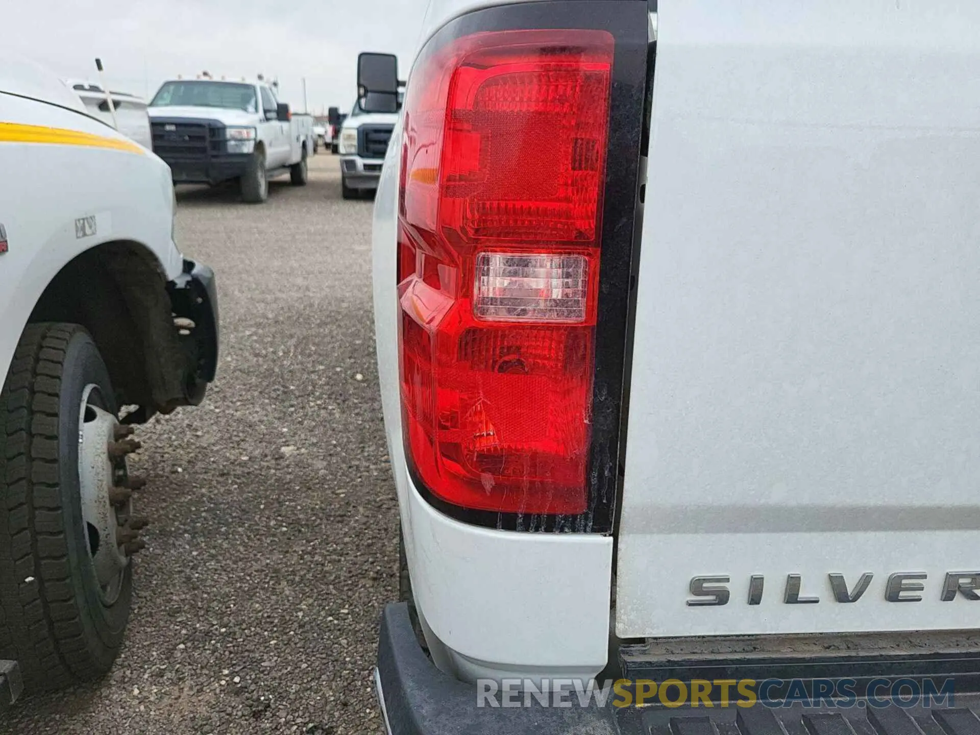 11 Photograph of a damaged car 2GC2KSEG7K1208940 CHEVROLET SILVERADO 2500HD 2019