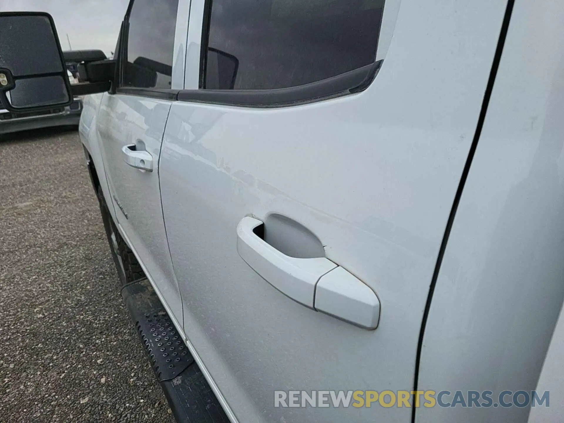15 Photograph of a damaged car 2GC2KSEG7K1208940 CHEVROLET SILVERADO 2500HD 2019