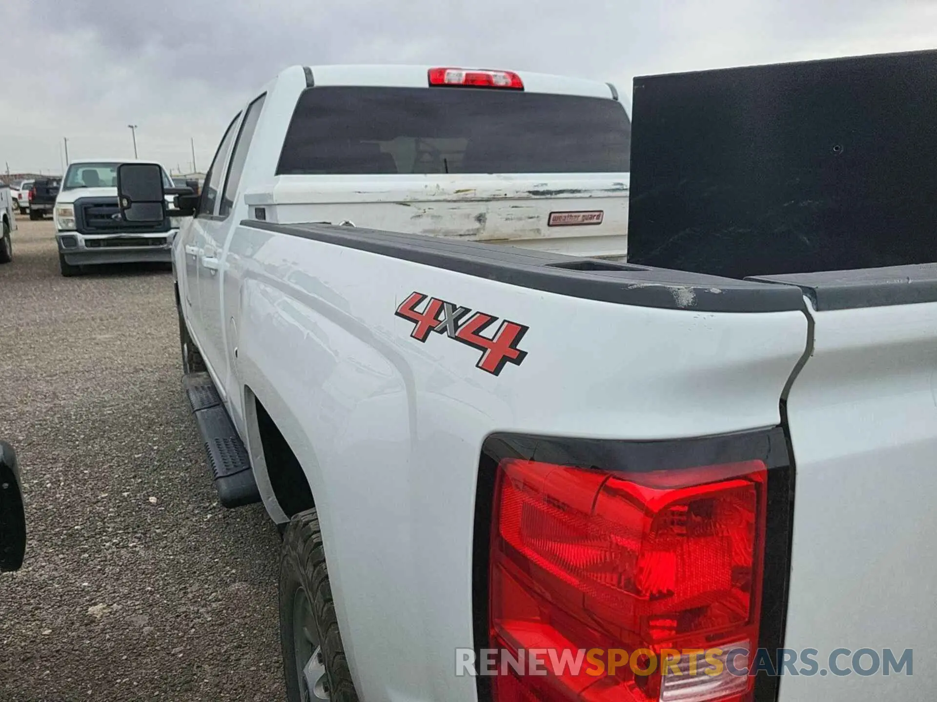 2 Photograph of a damaged car 2GC2KSEG7K1208940 CHEVROLET SILVERADO 2500HD 2019