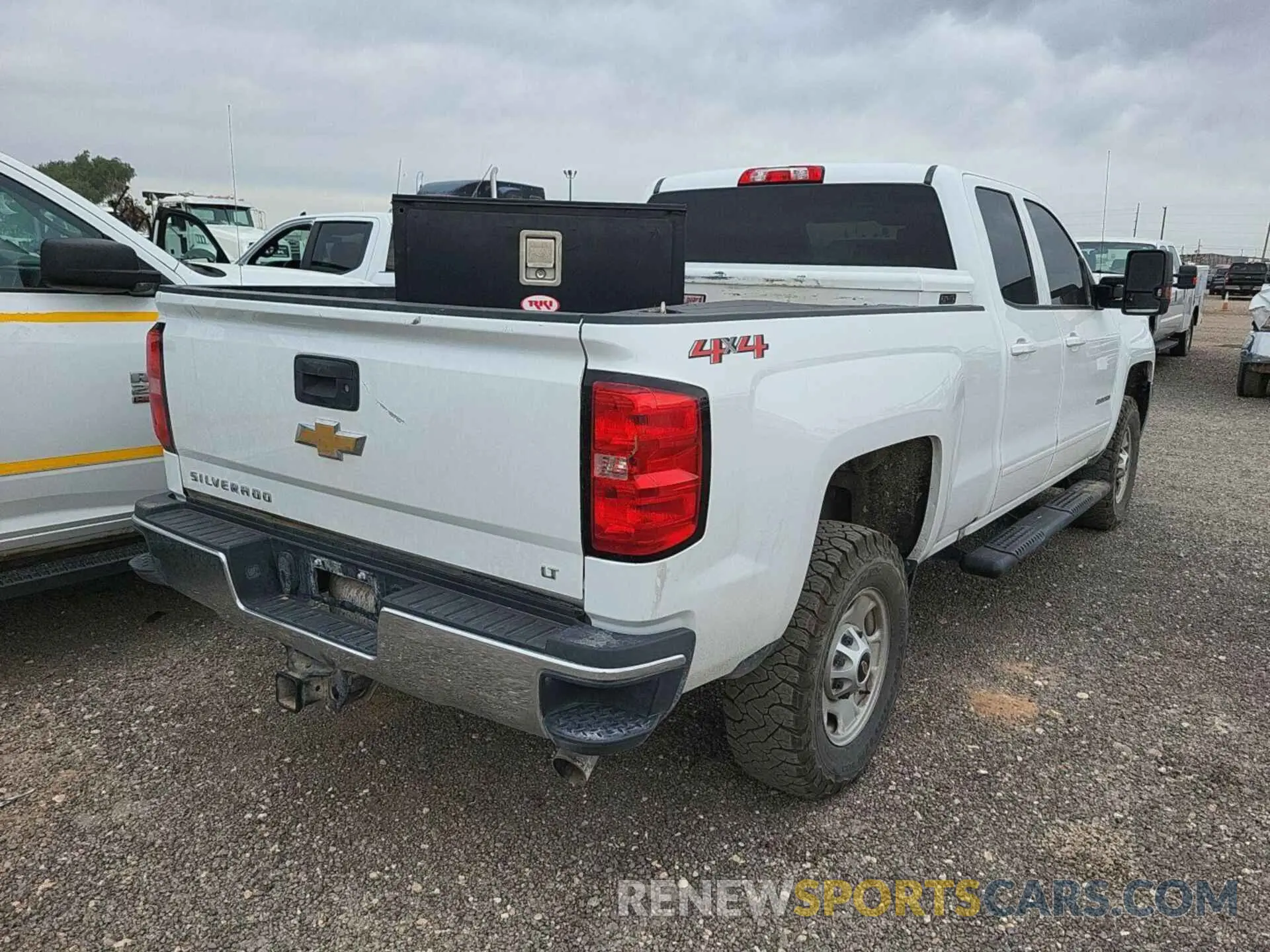 30 Photograph of a damaged car 2GC2KSEG7K1208940 CHEVROLET SILVERADO 2500HD 2019
