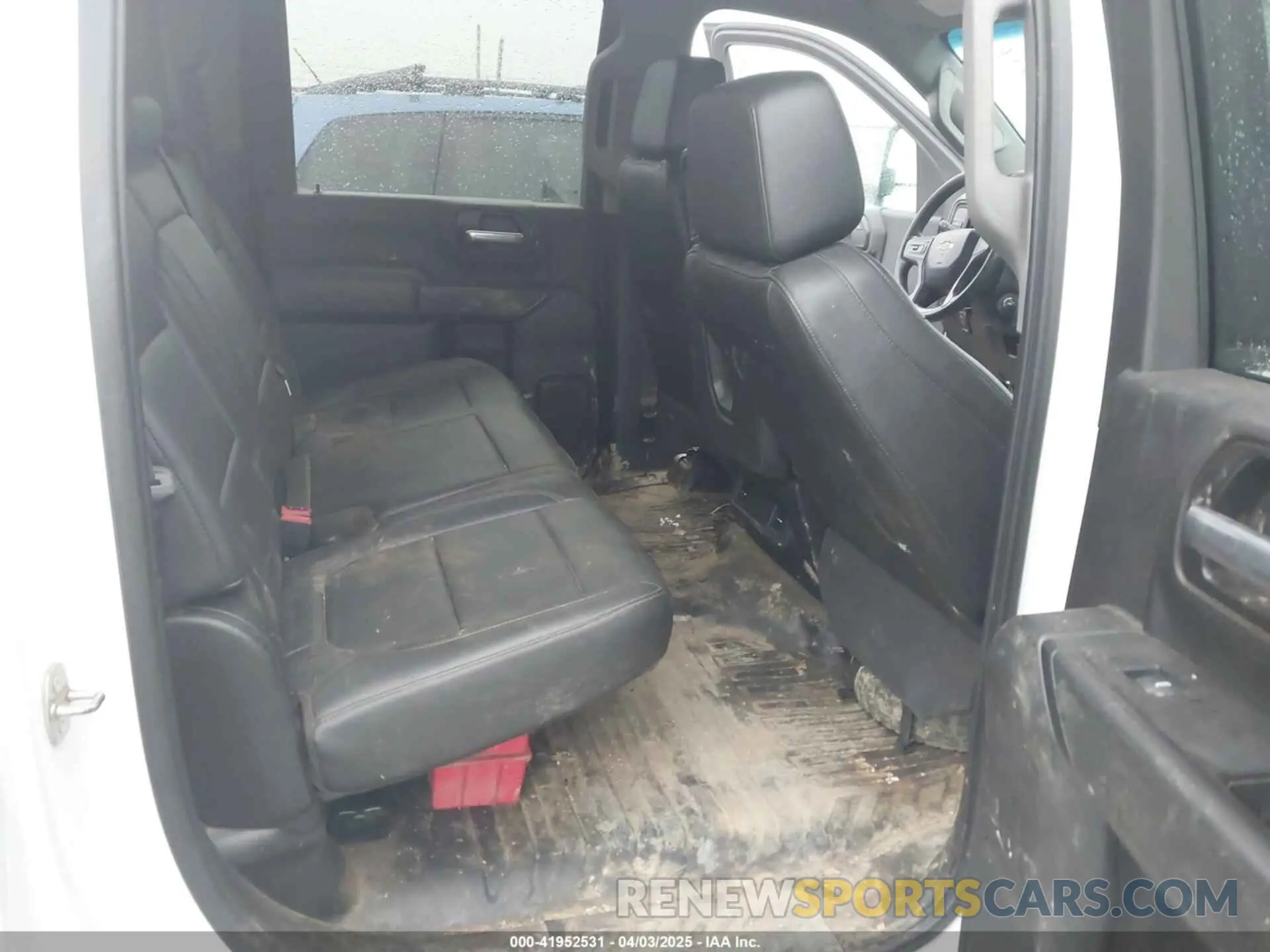 8 Photograph of a damaged car 1GB1WLE70LF217970 CHEVROLET SILVERADO 2500HD 2020
