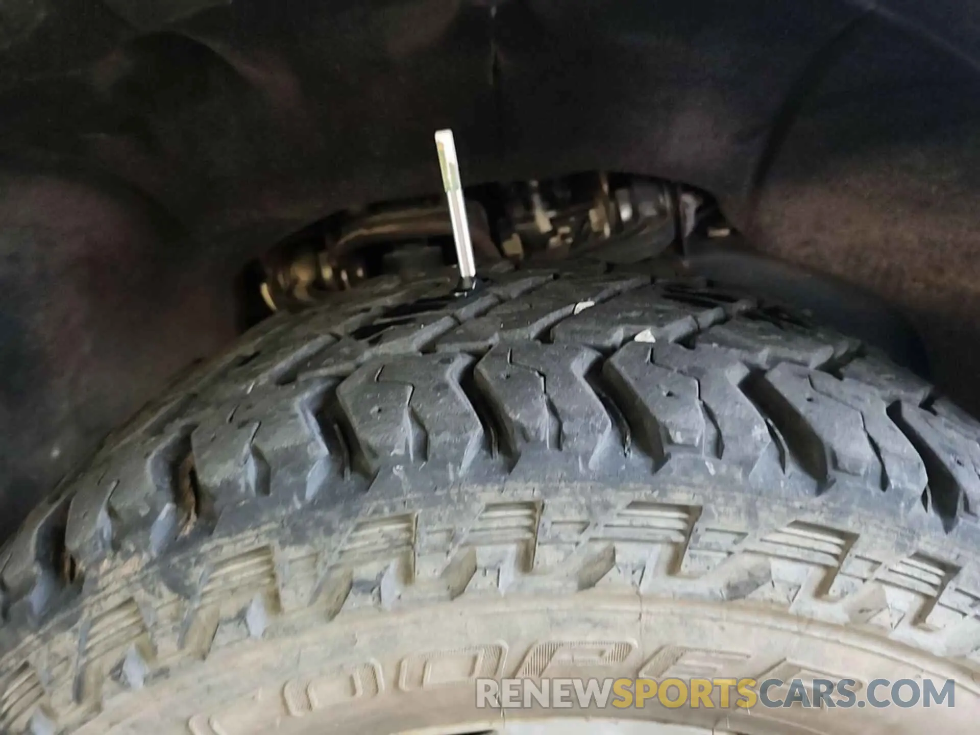 10 Photograph of a damaged car 1GB2YLE78LF260578 CHEVROLET SILVERADO 2500HD 2020